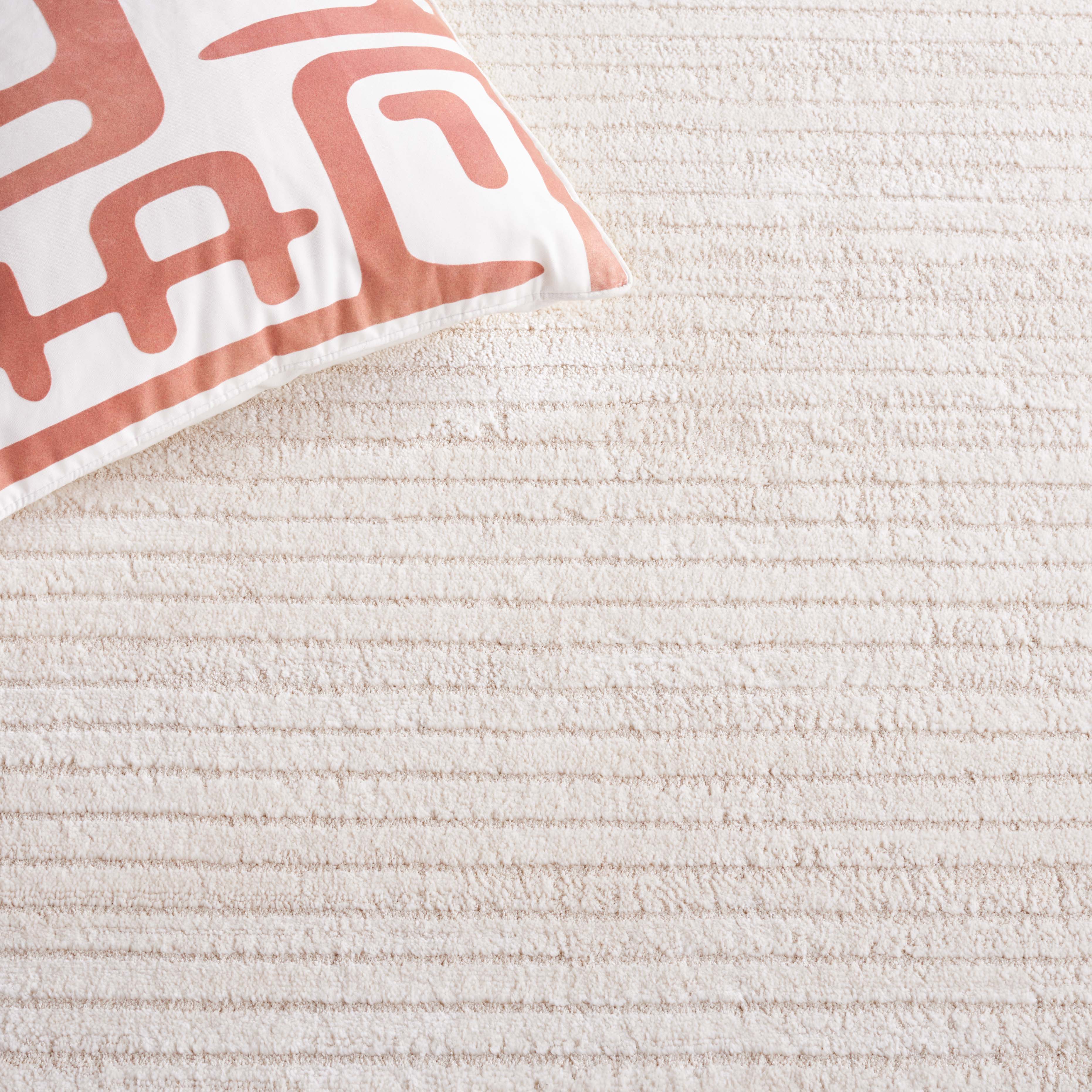 Ivory / Beige