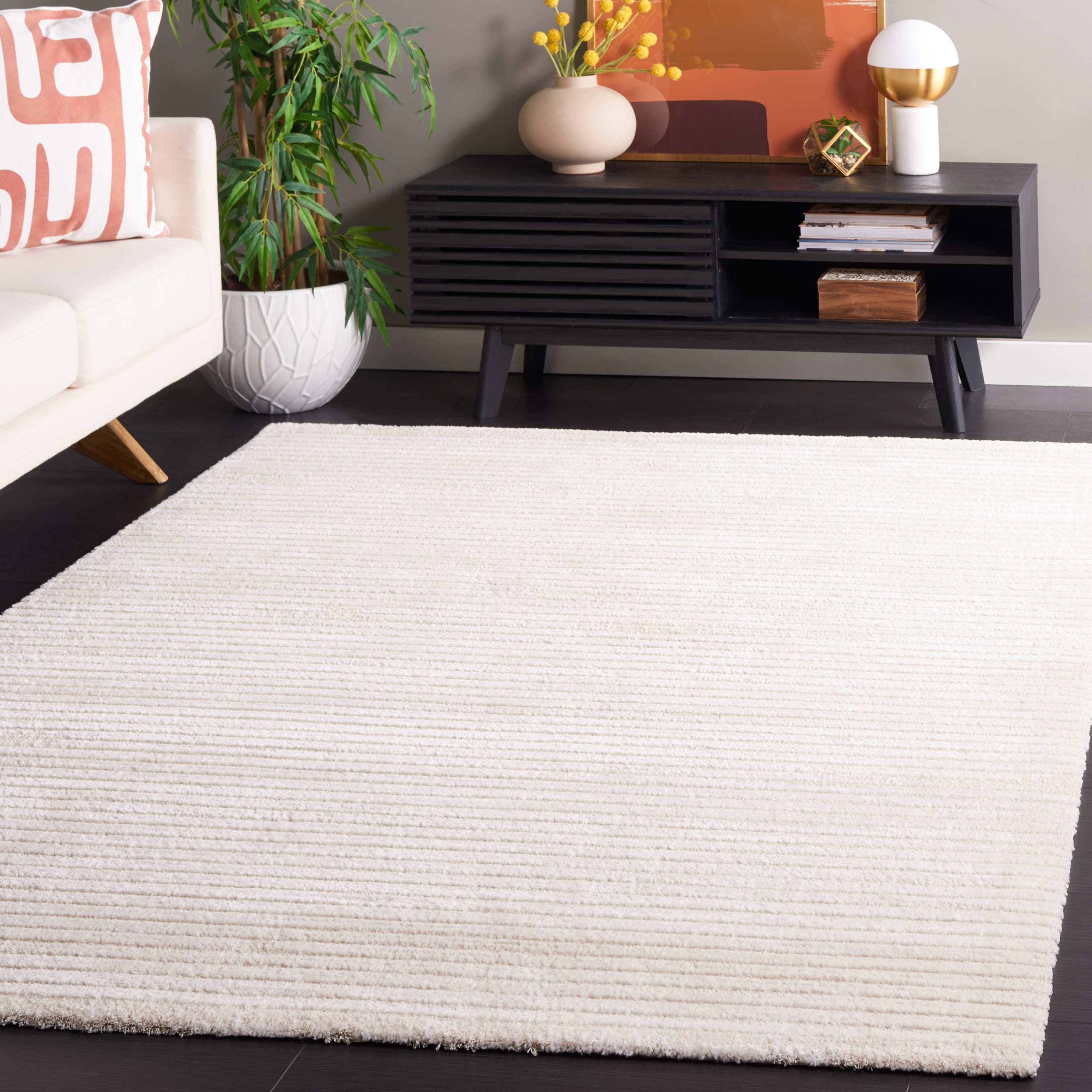 Ivory / Beige