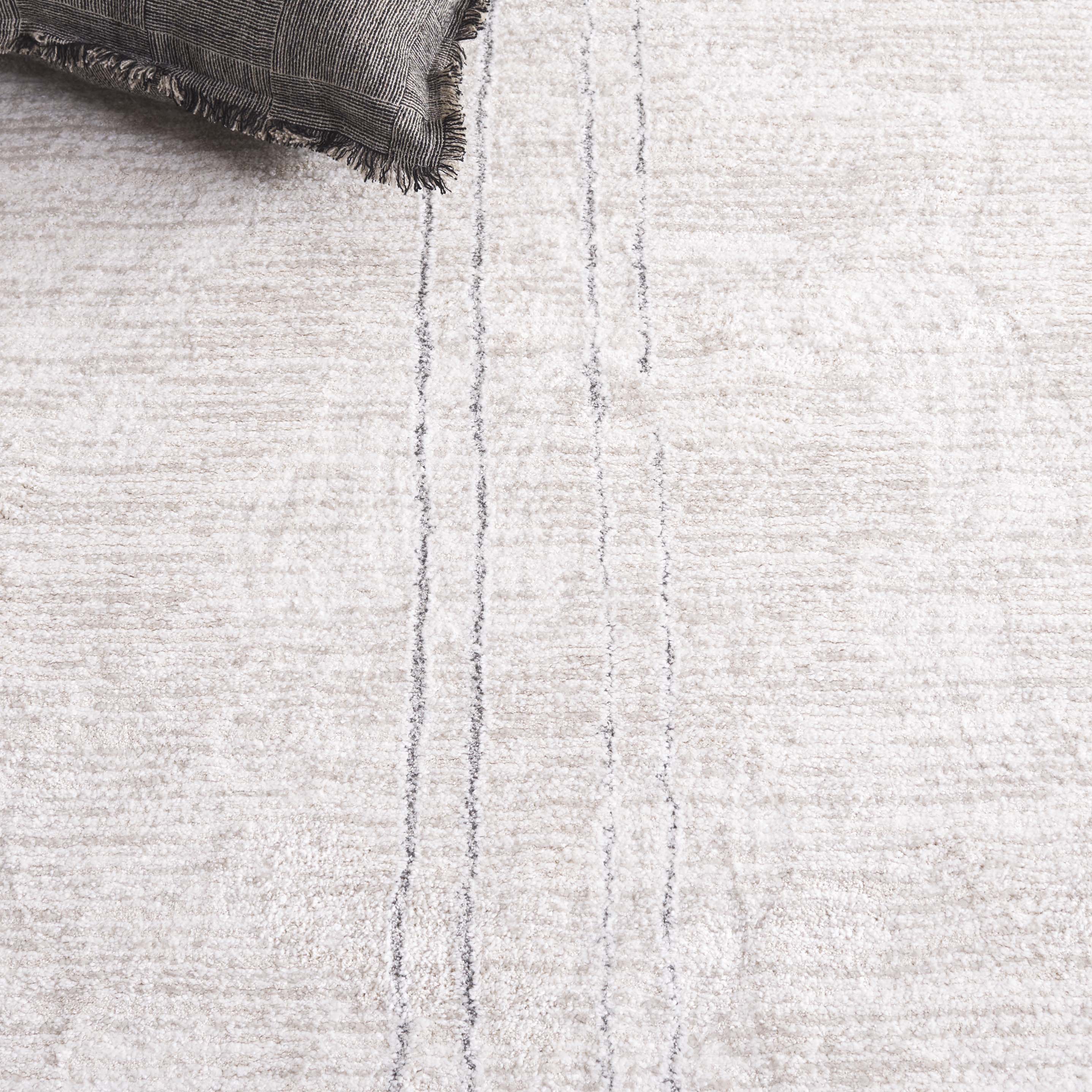 Ivory / Grey