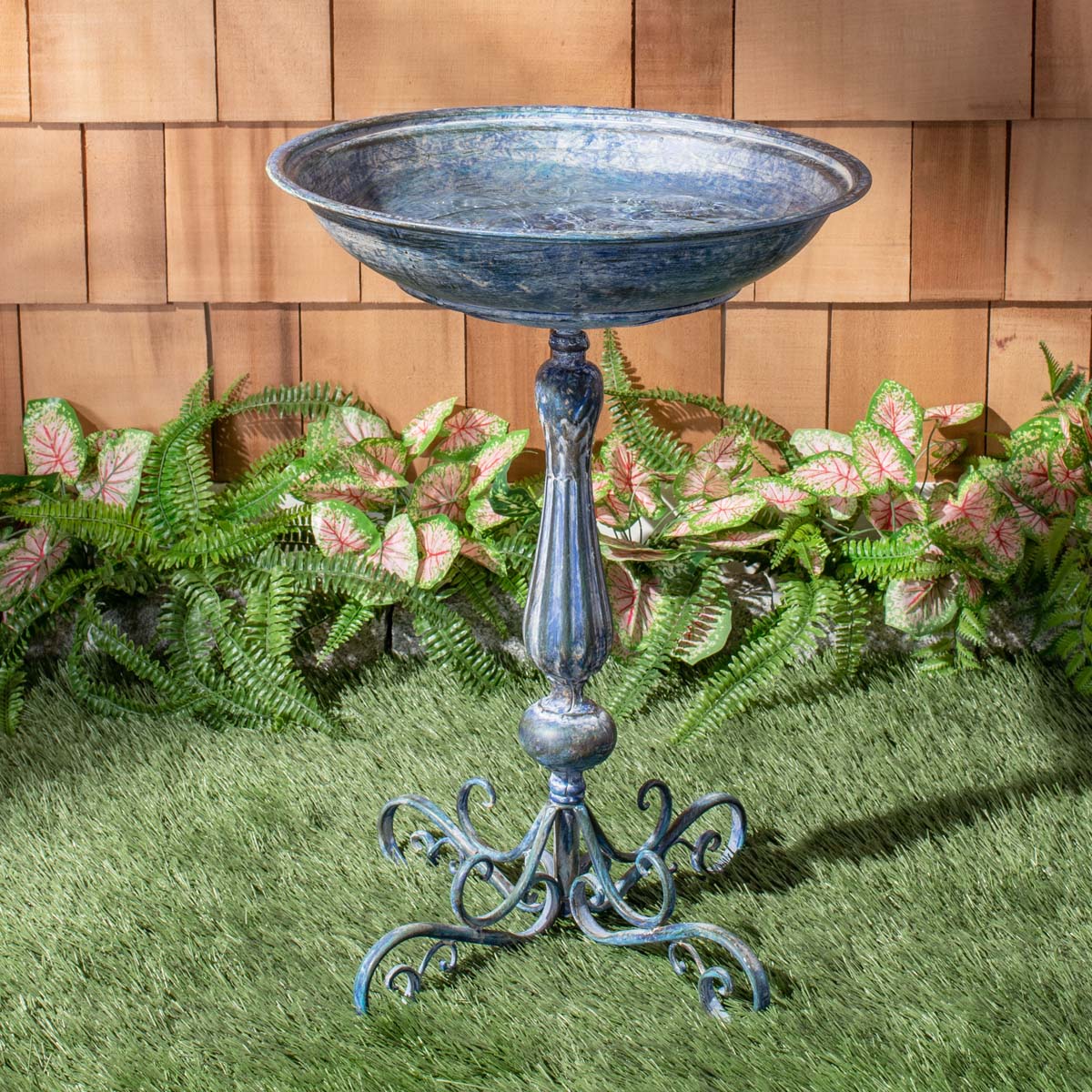 Orian Bird Bath | Safavieh - PAT5023 - Mossy Blue