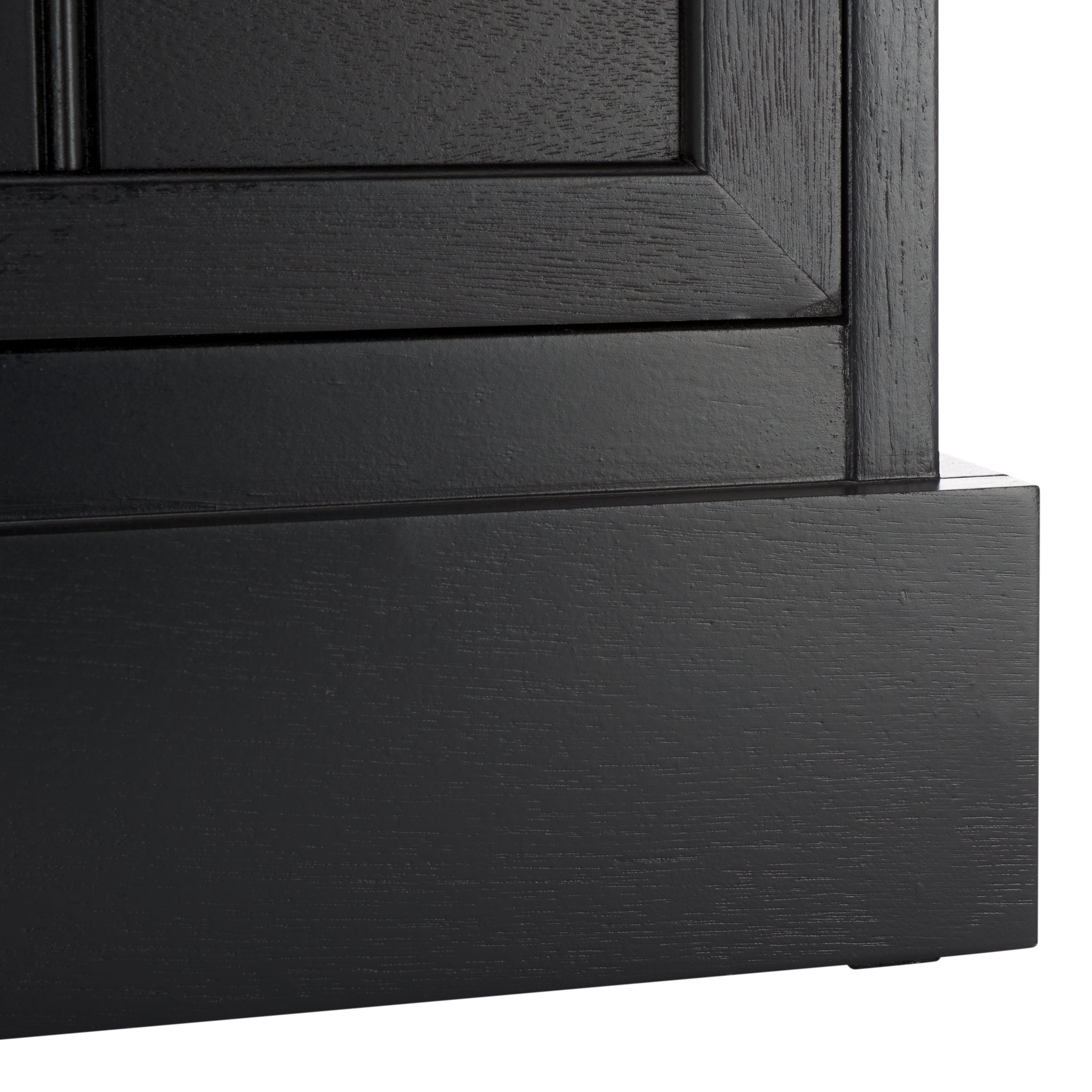 MATTE BLACK