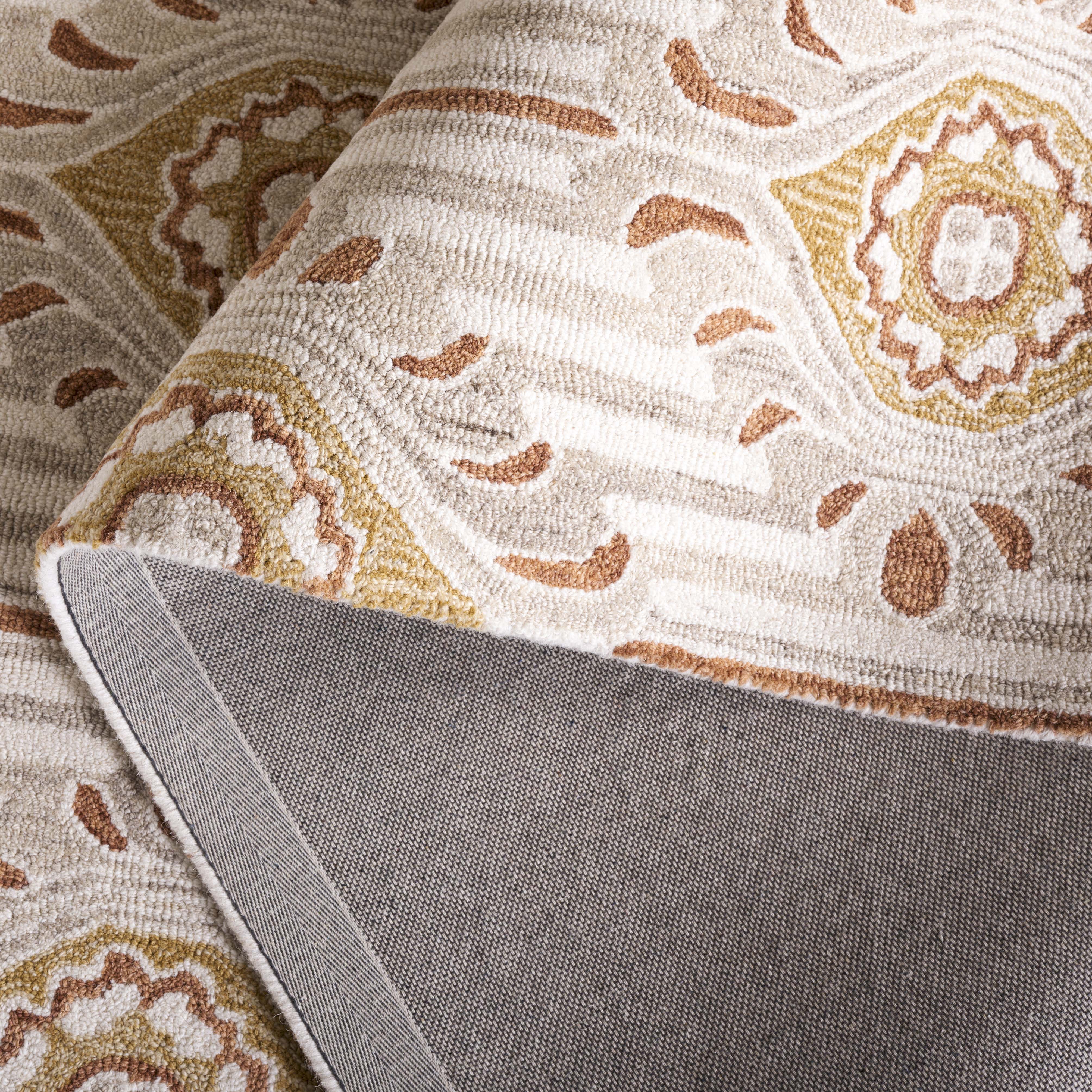 Beige / Gold