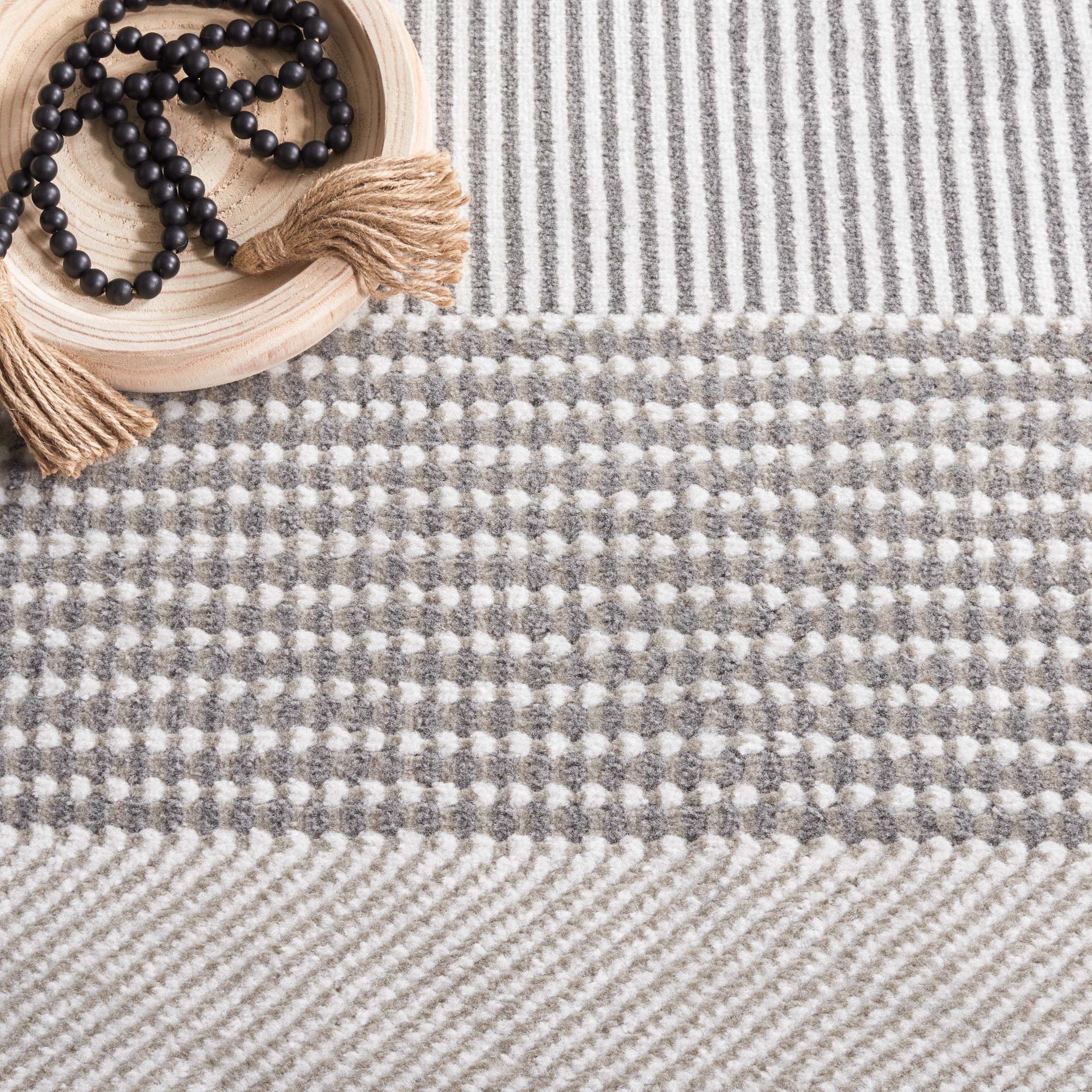Ivory / Grey