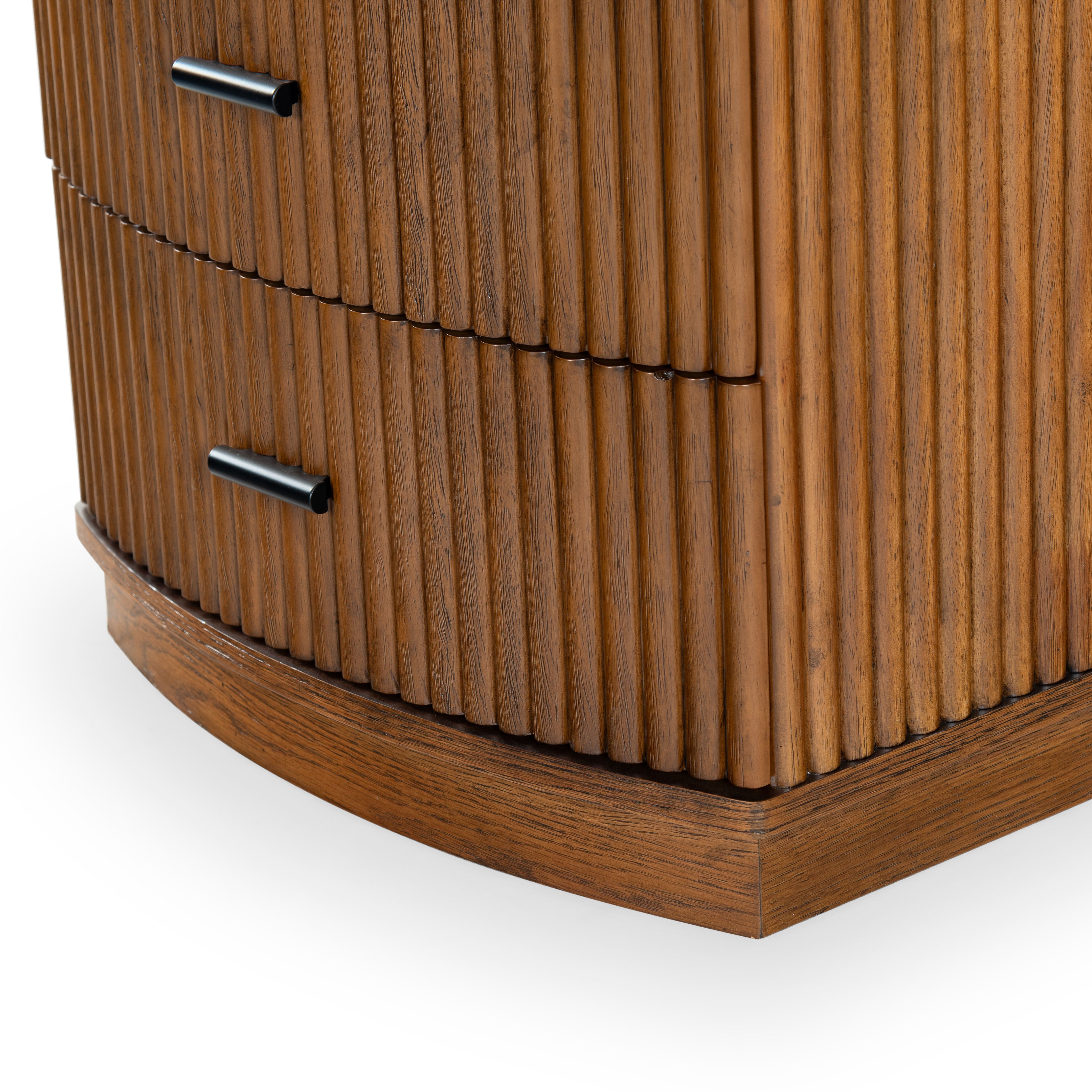 Medium Oak / Black