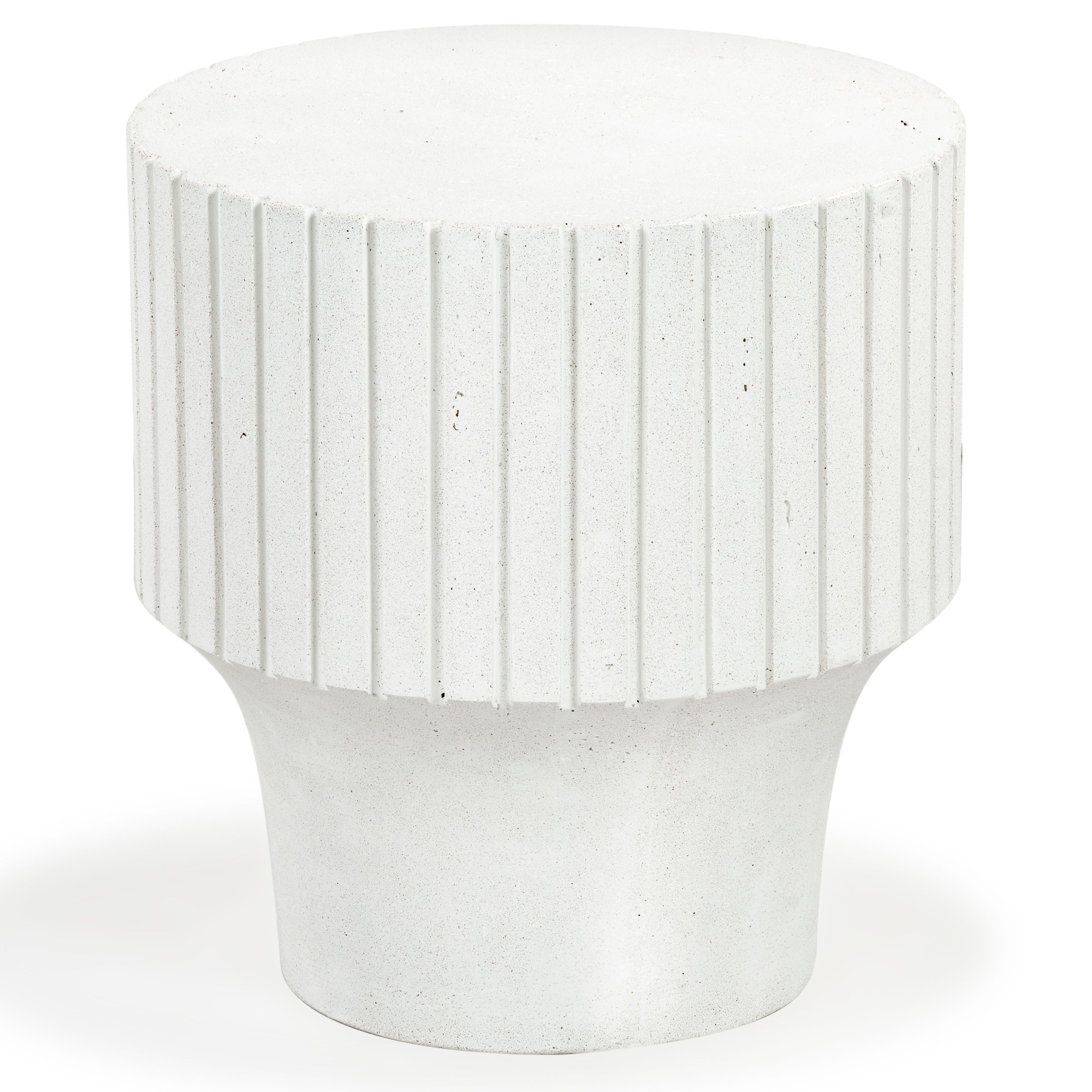 Safavieh Couture Einstein Round Accent Table, SFV2607