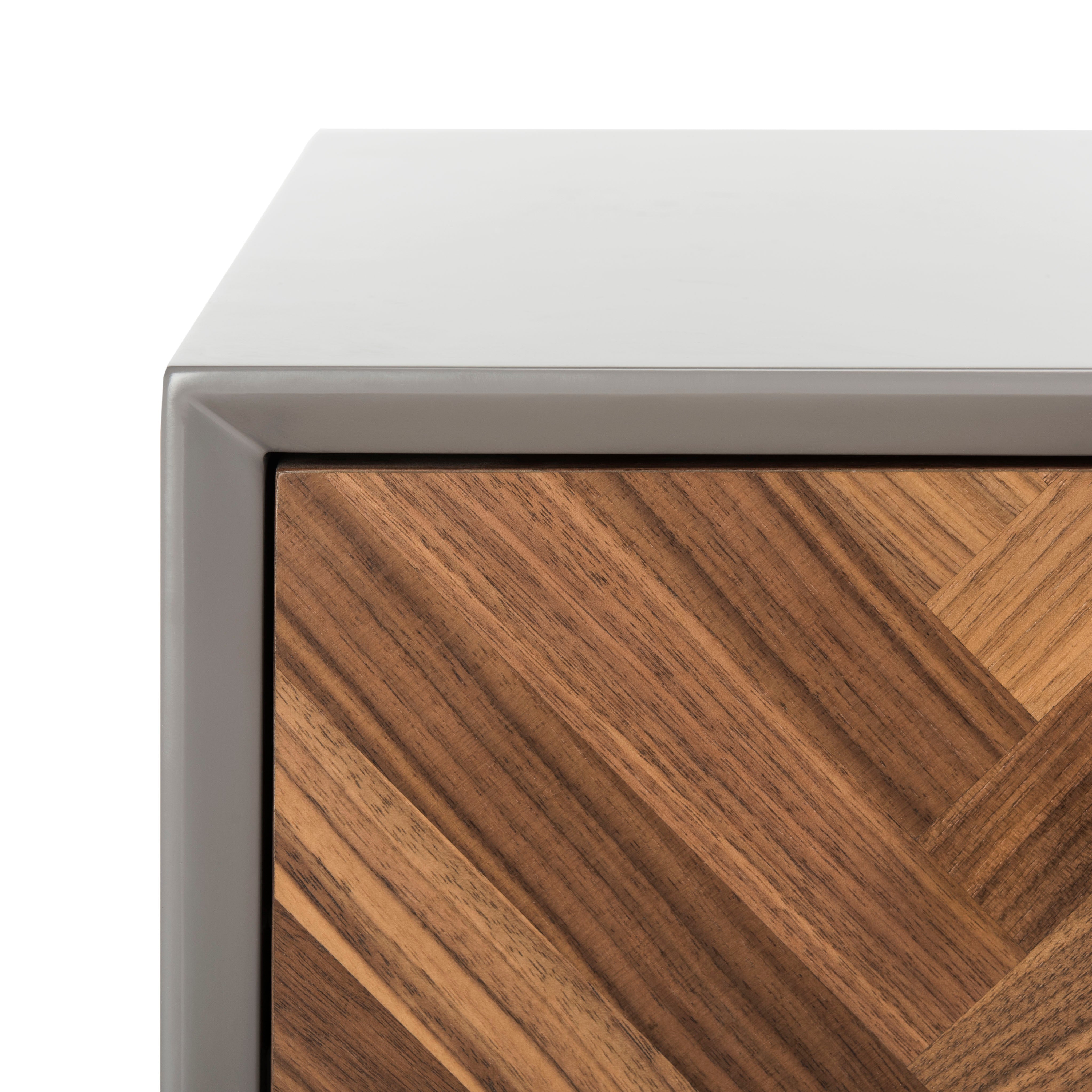 Walnut / Grey