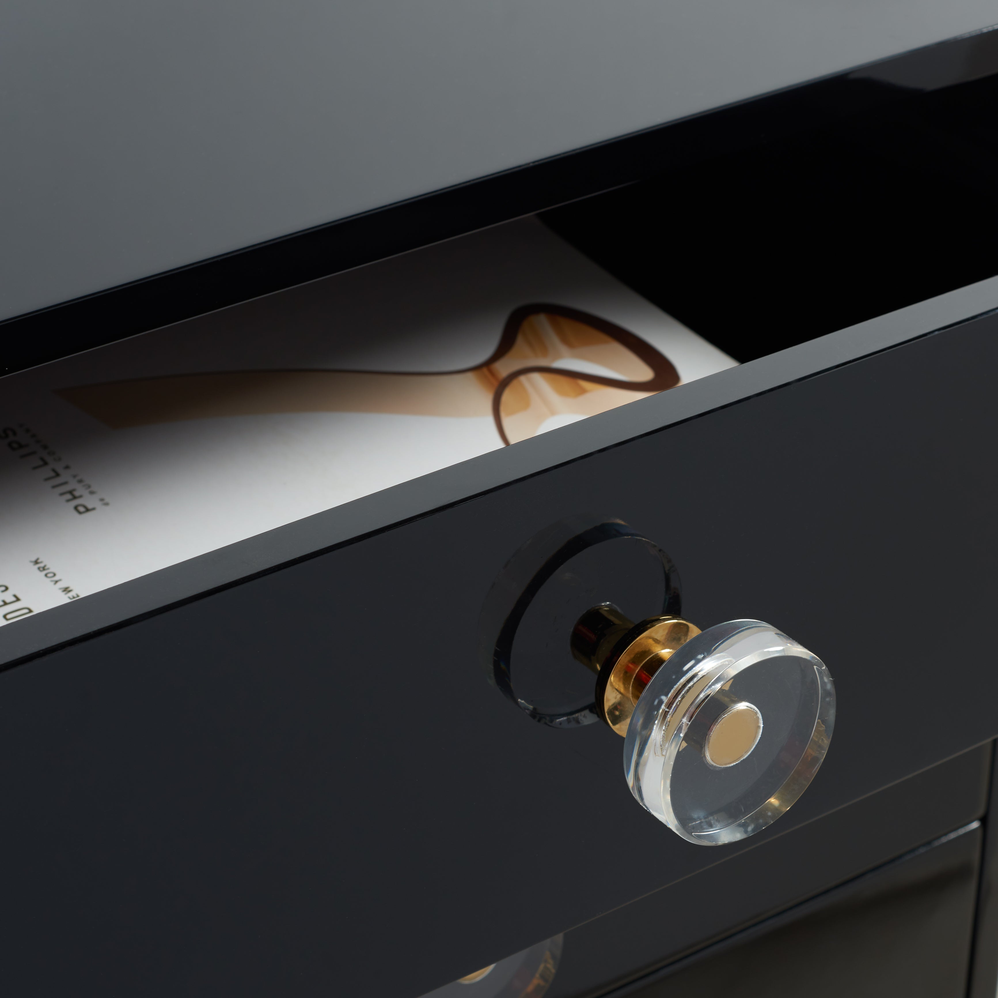 Black / Brass