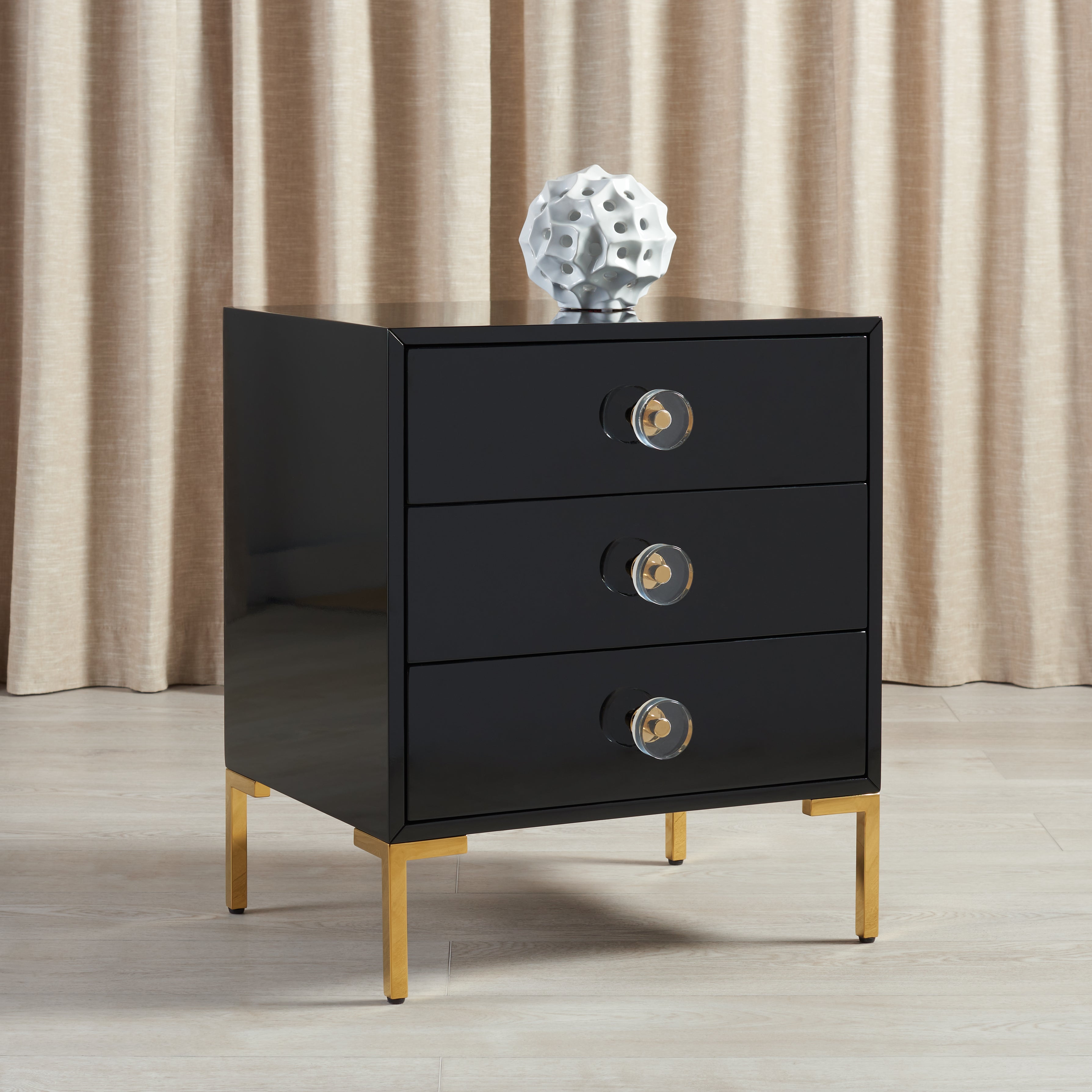 Black / Brass
