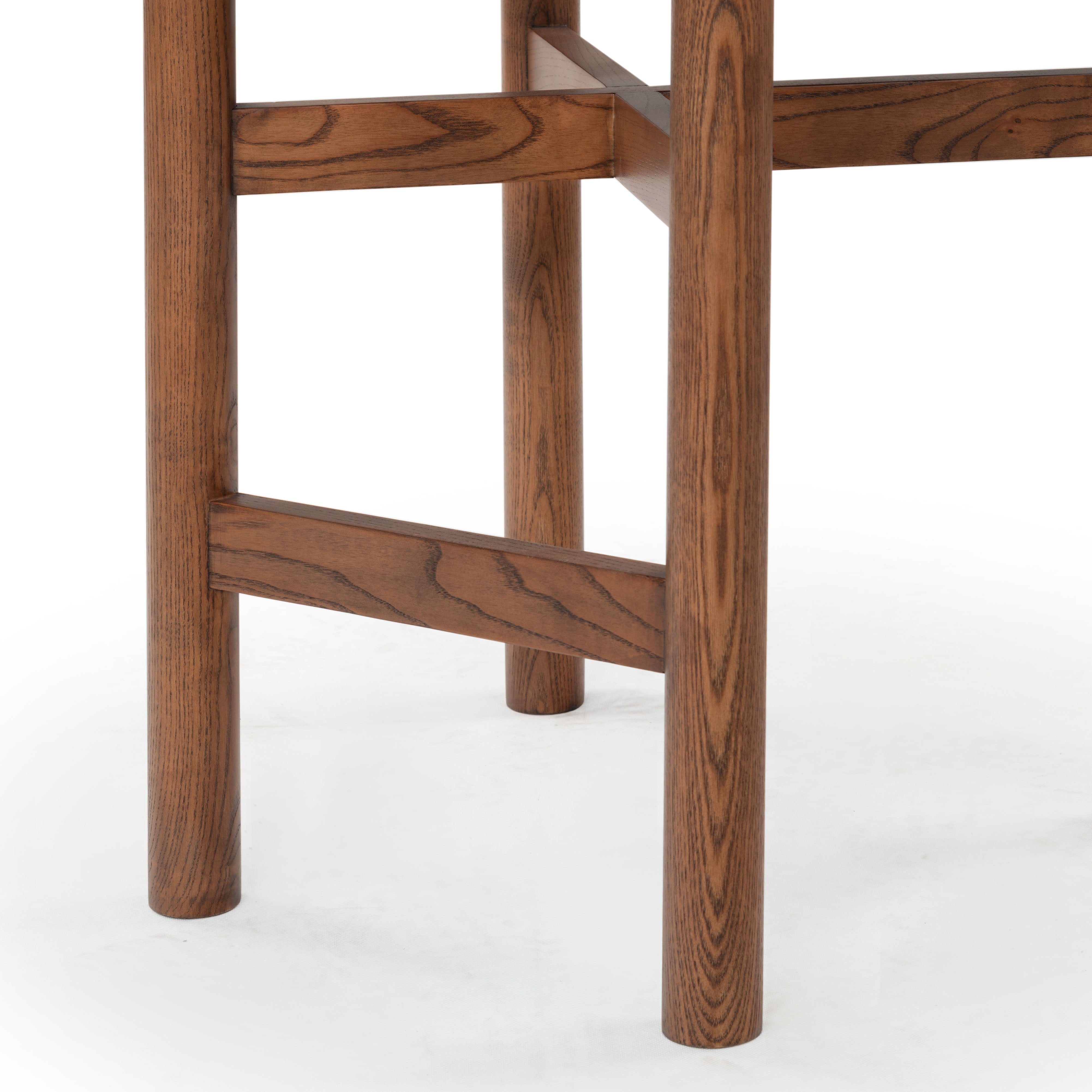 Walnut / Brown