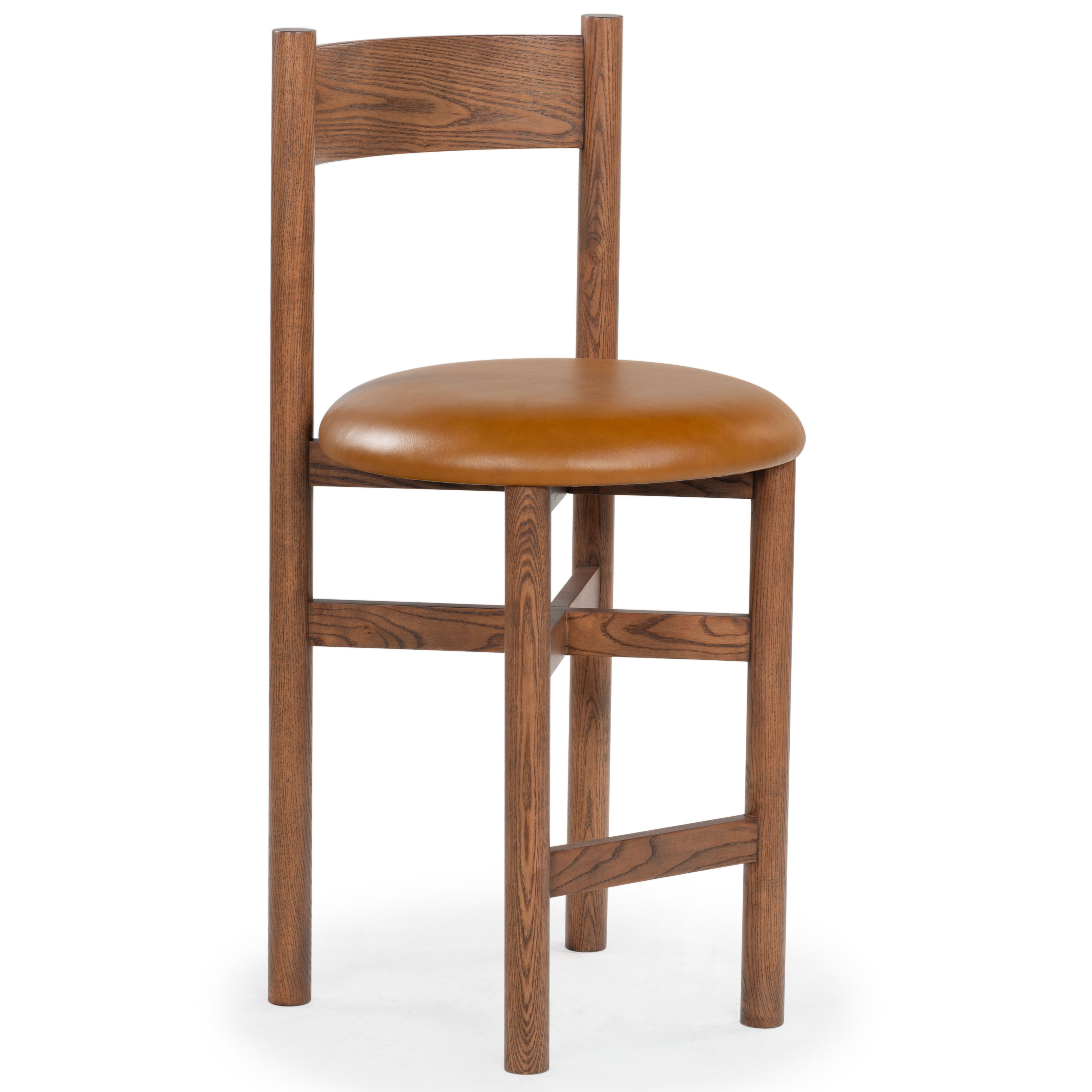 Walnut / Brown