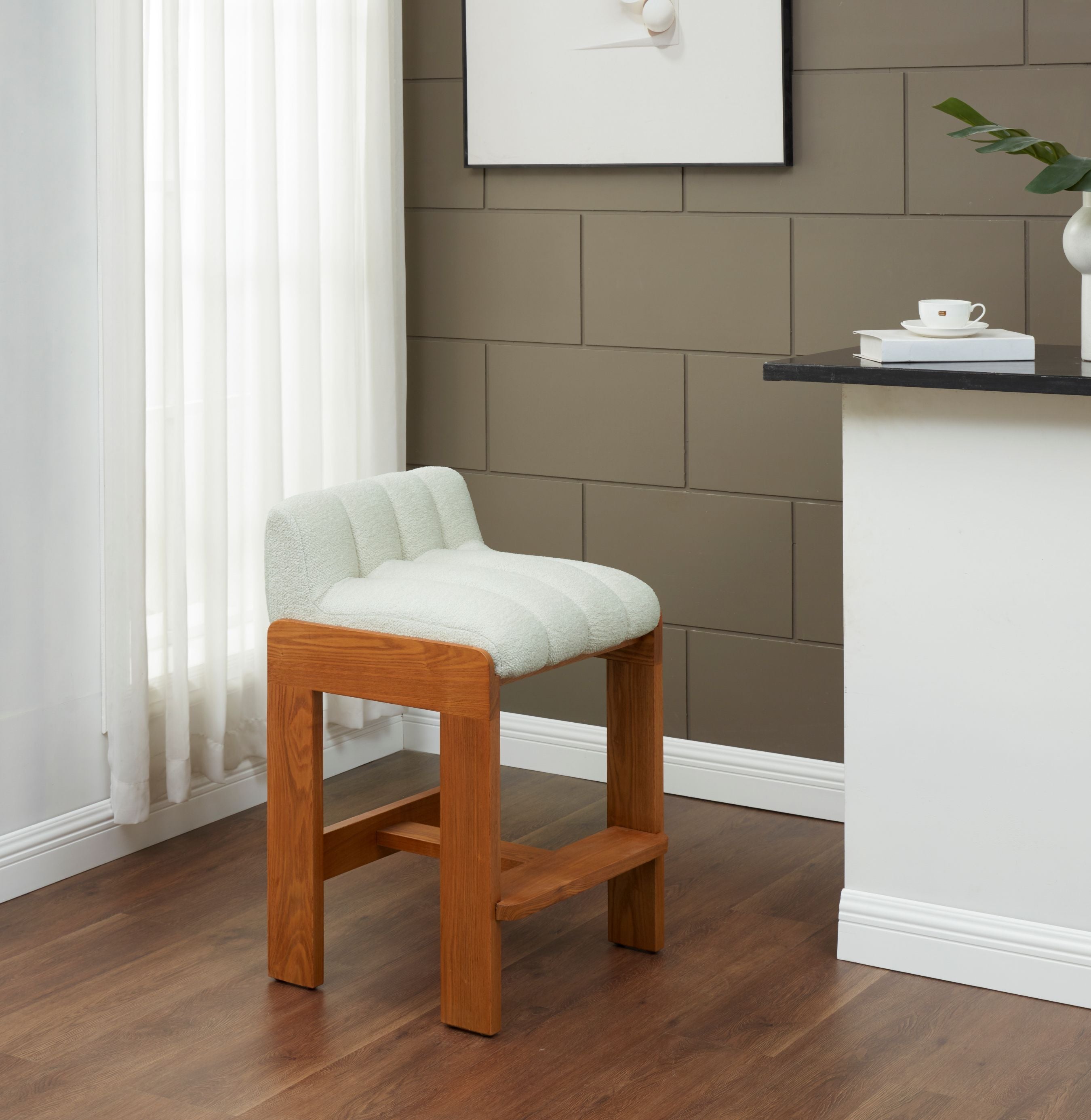 IVORY / WALNUT