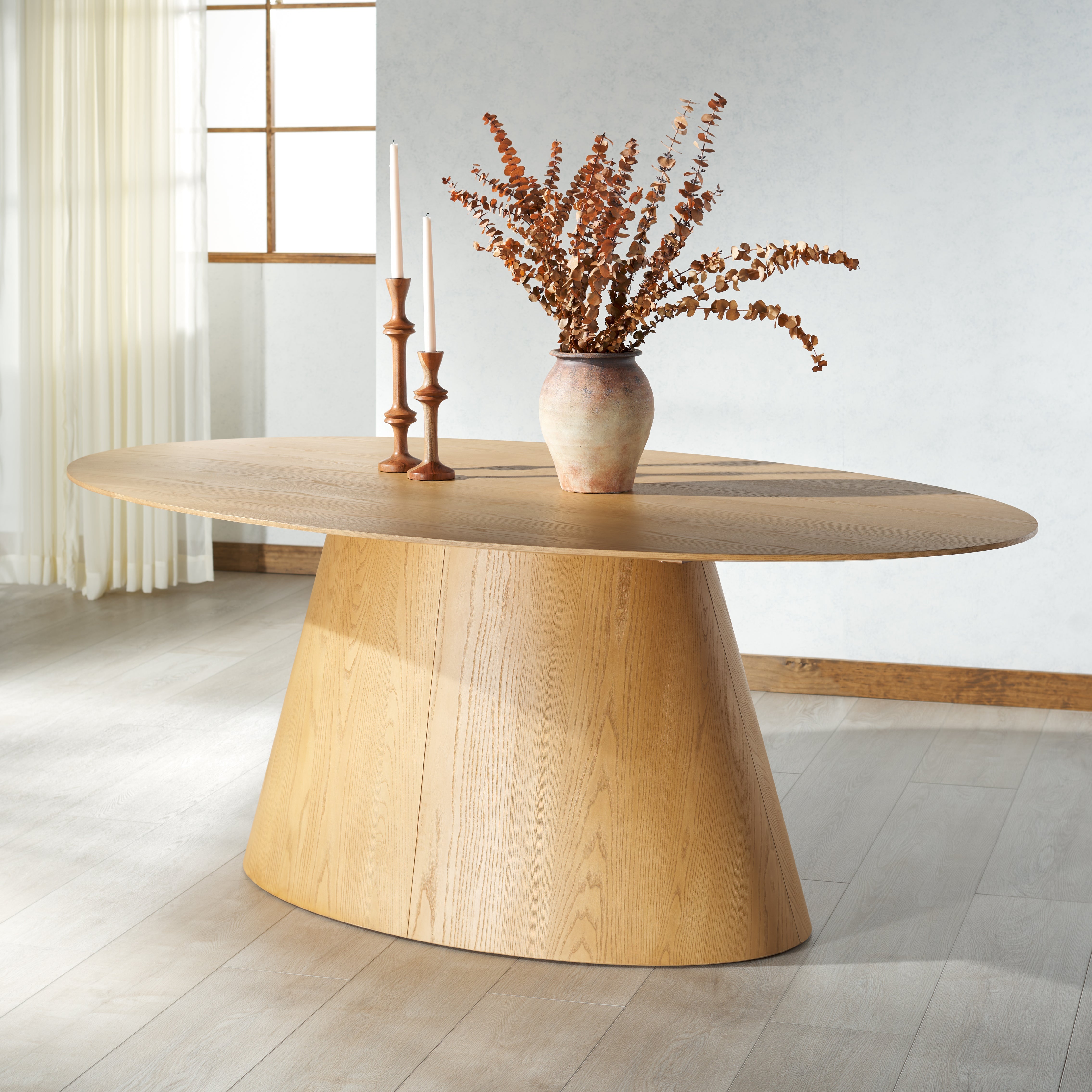 Owyn Oval Wood Dining Table | Safavieh Couture - SFV7237