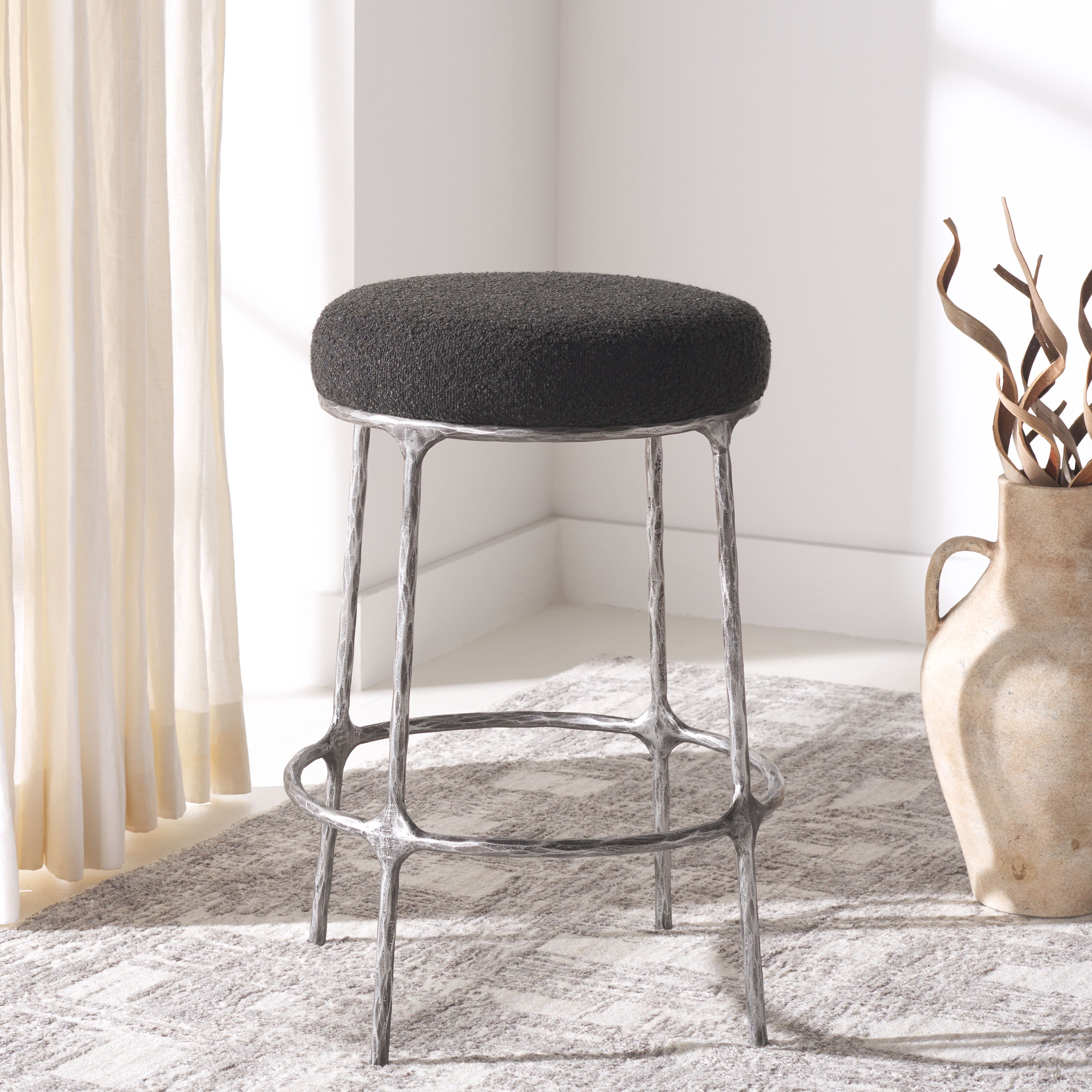 Safavieh Couture Trumen Boucle Counterstool, Sfv9525 - Black