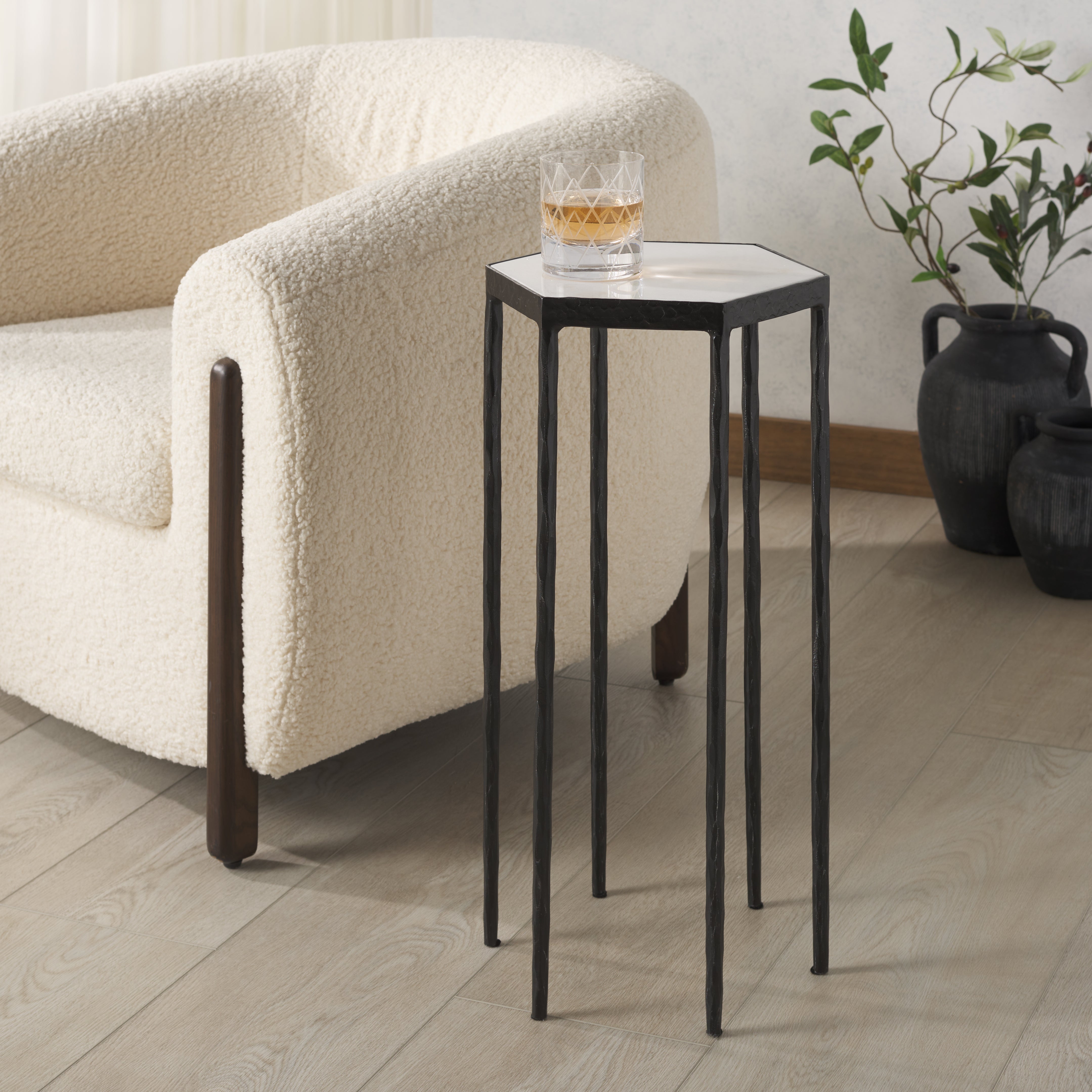 Safavieh Couture Galvin Marble Top Drink Table, SFV9534 - Black / White