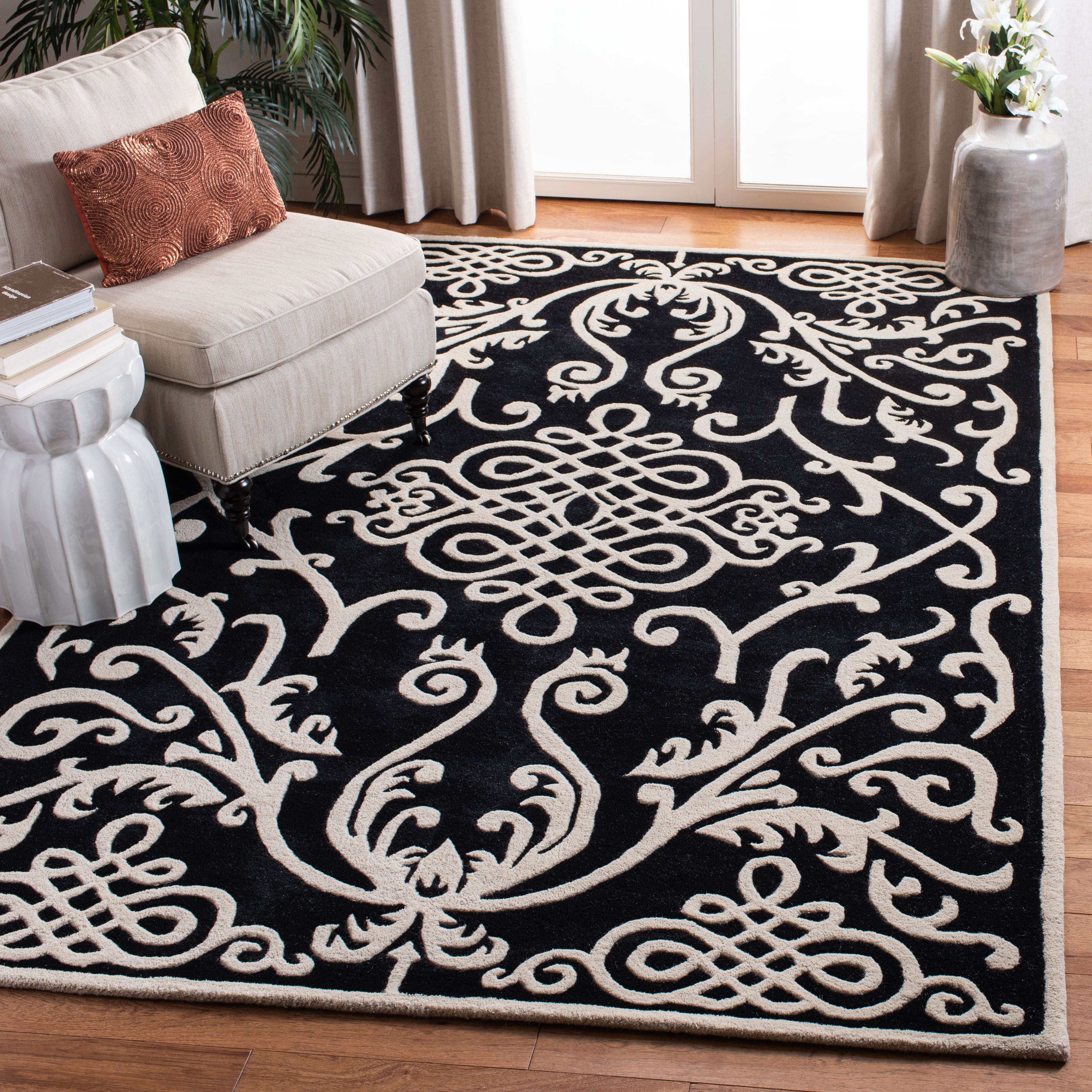 Black / Ivory