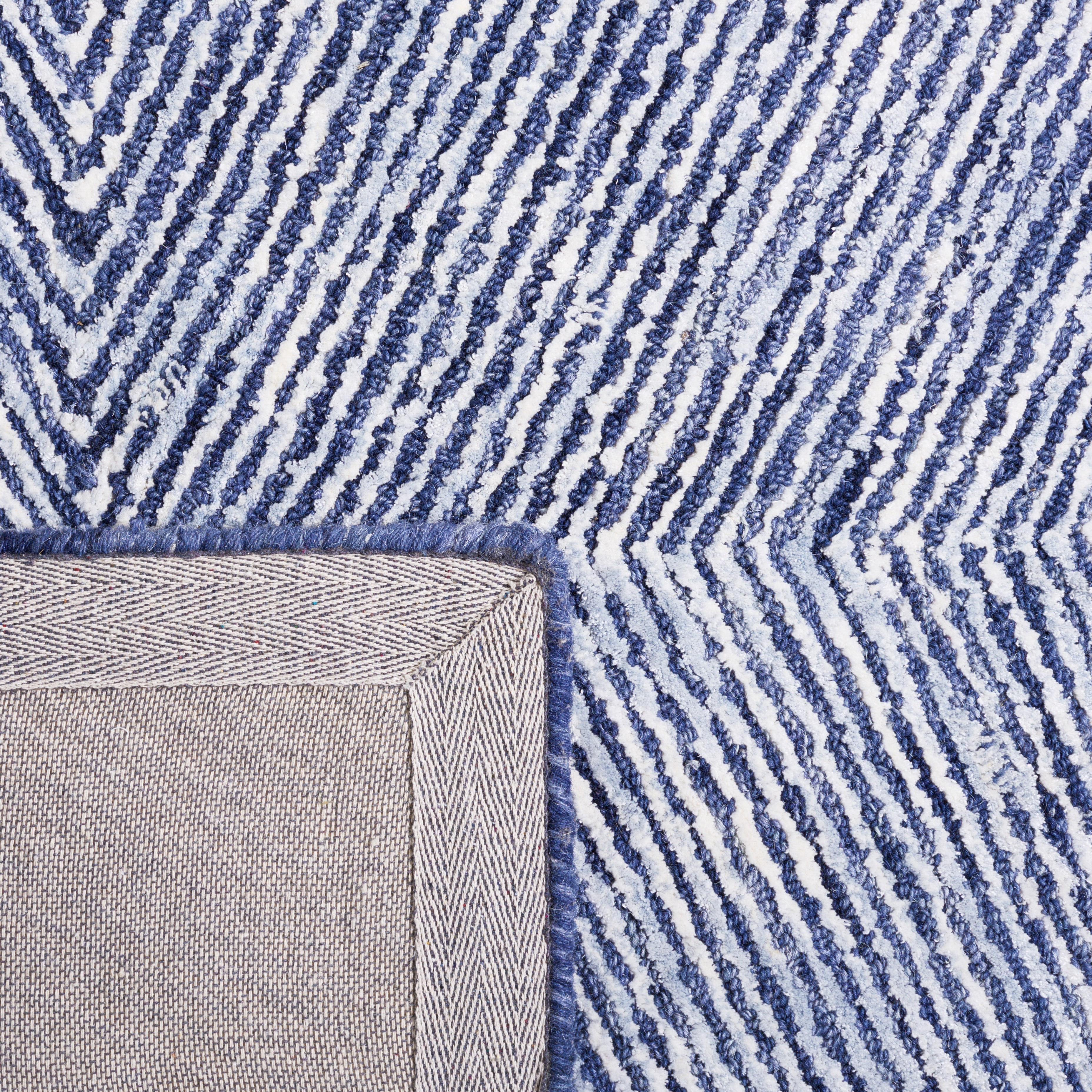 Navy / Ivory
