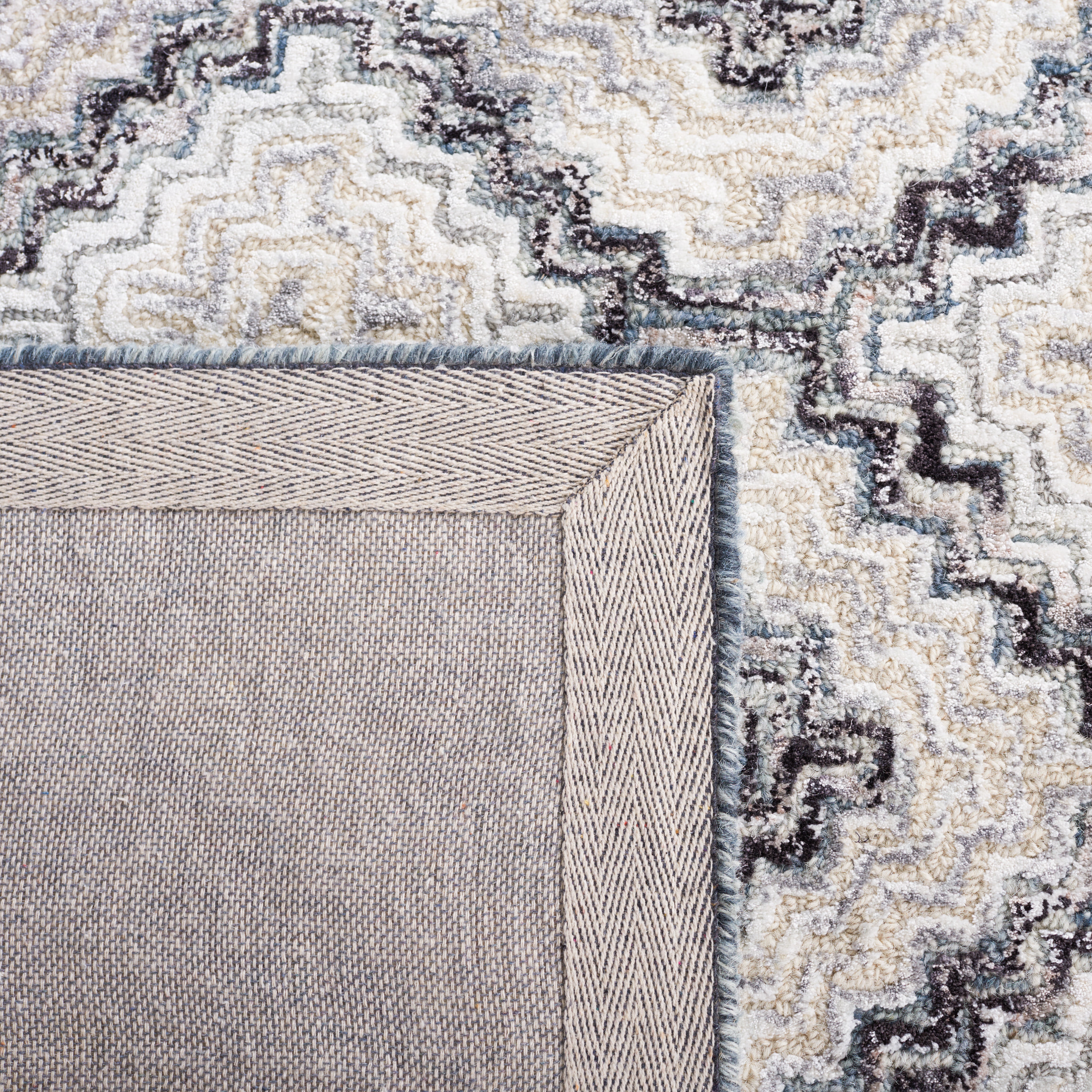 Grey / Ivory