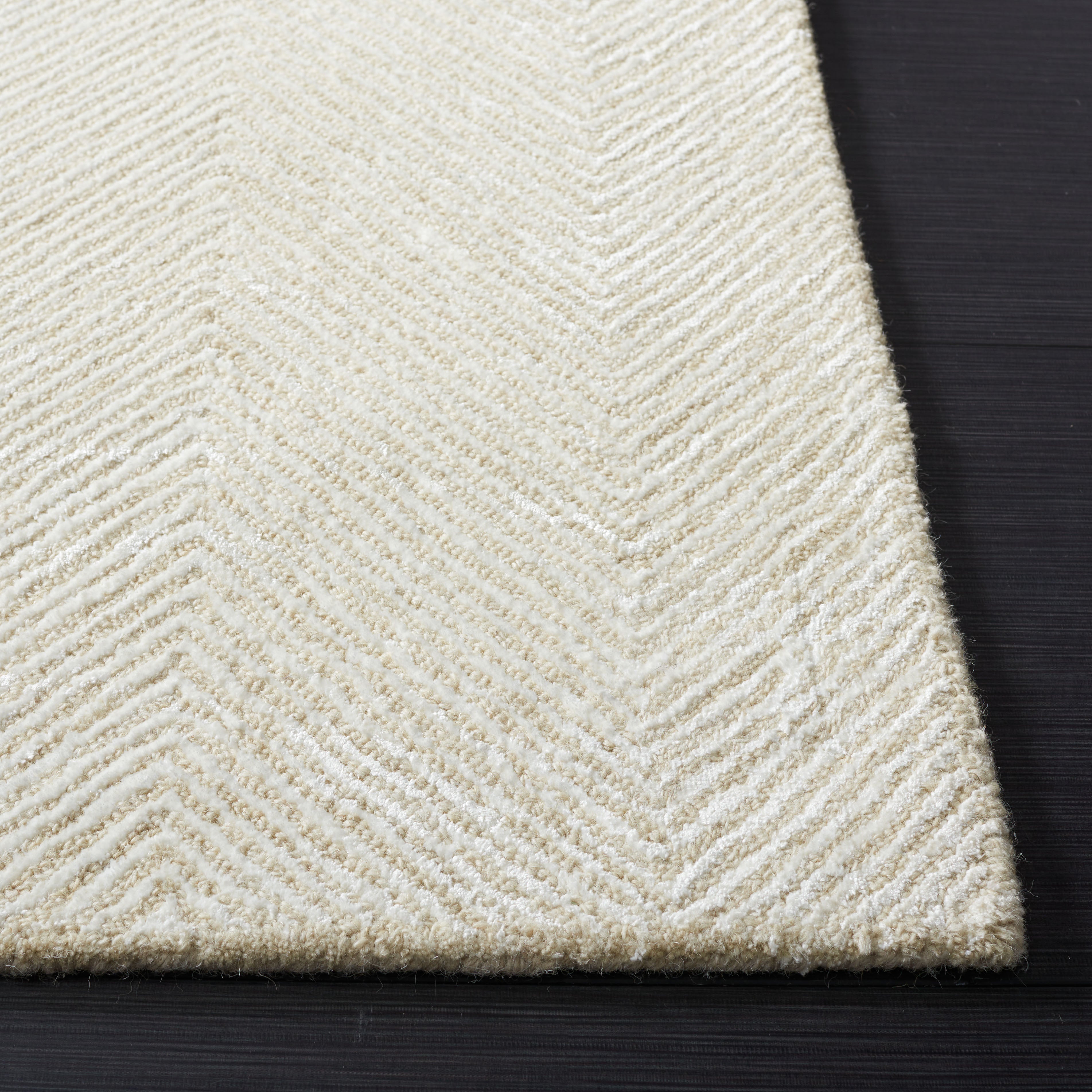 Ivory / Beige