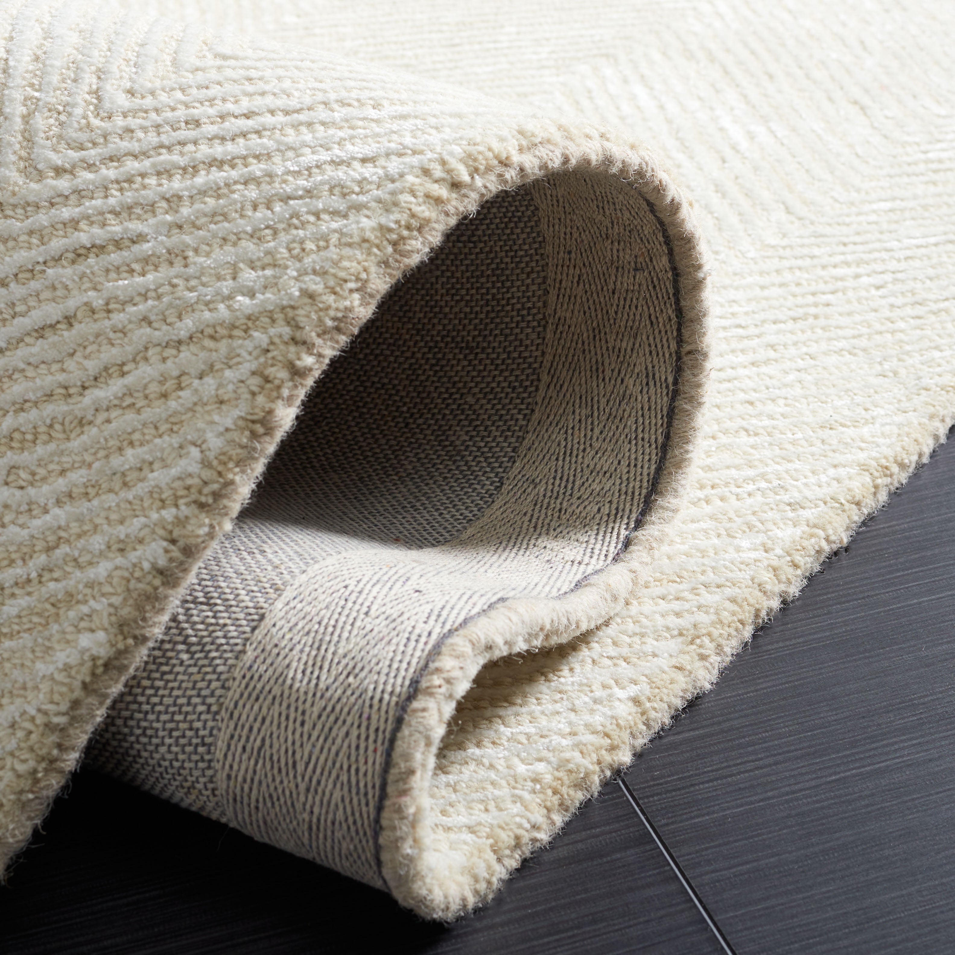 Ivory / Beige