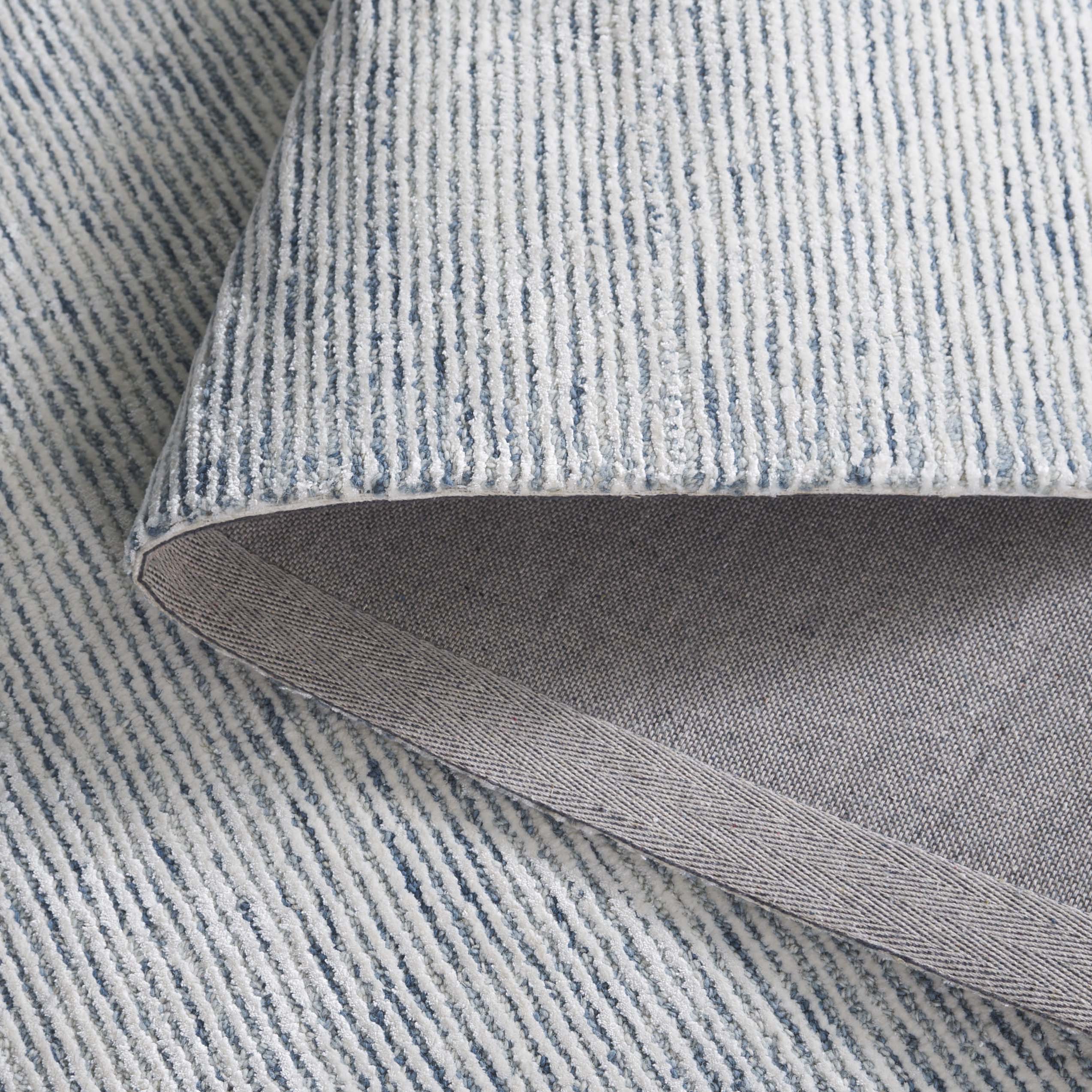 Blue / Ivory