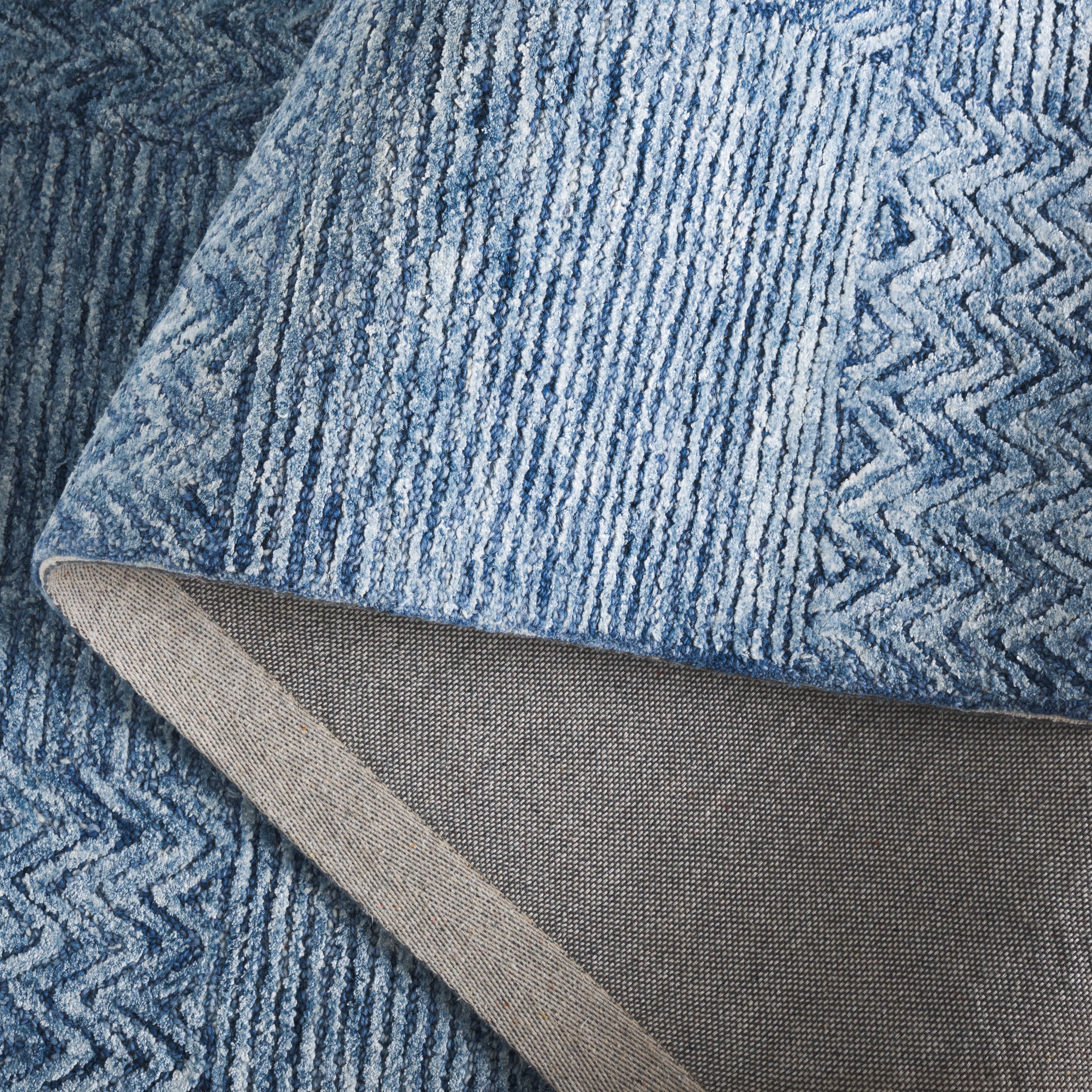 Dark Blue / Ivory