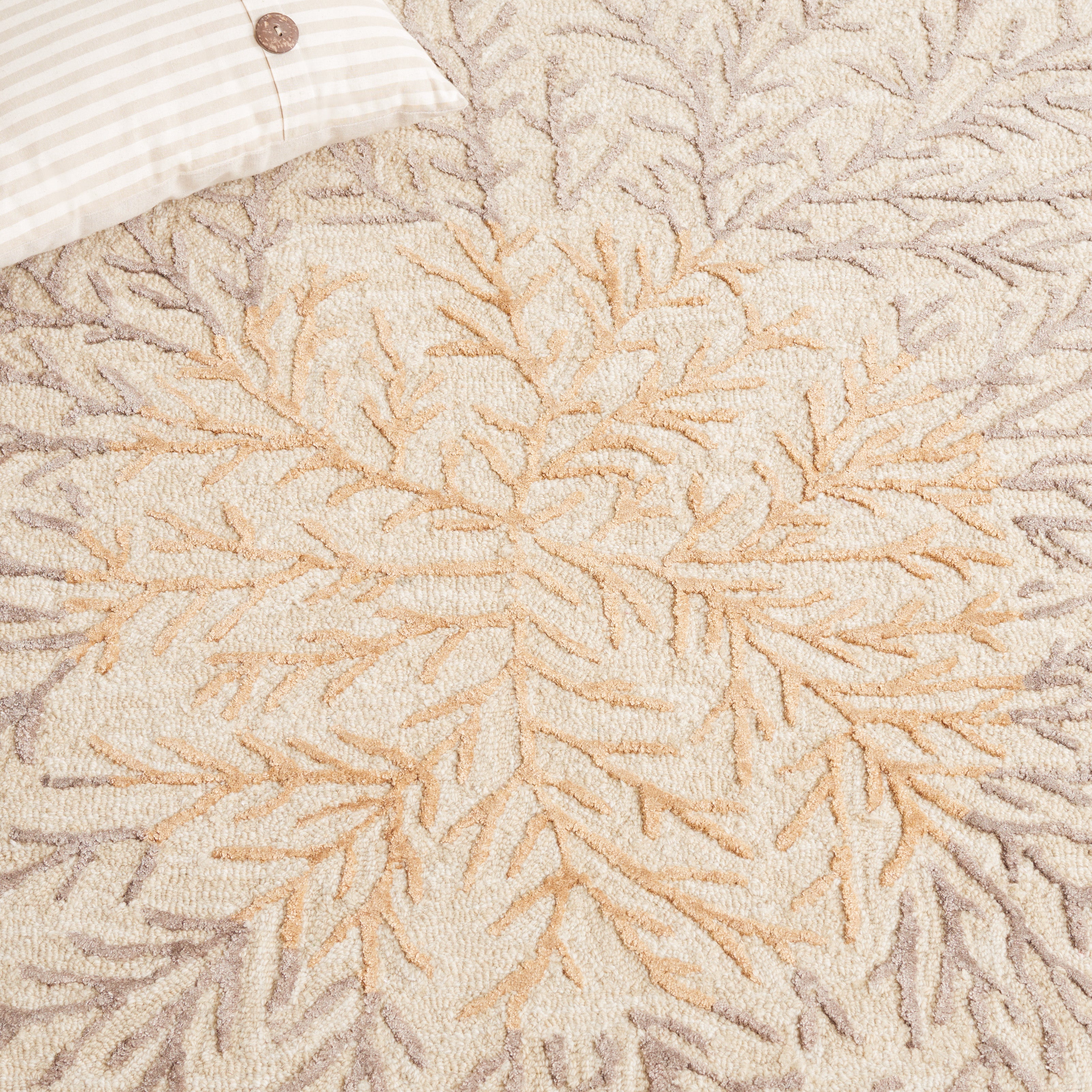 Beige / Brown