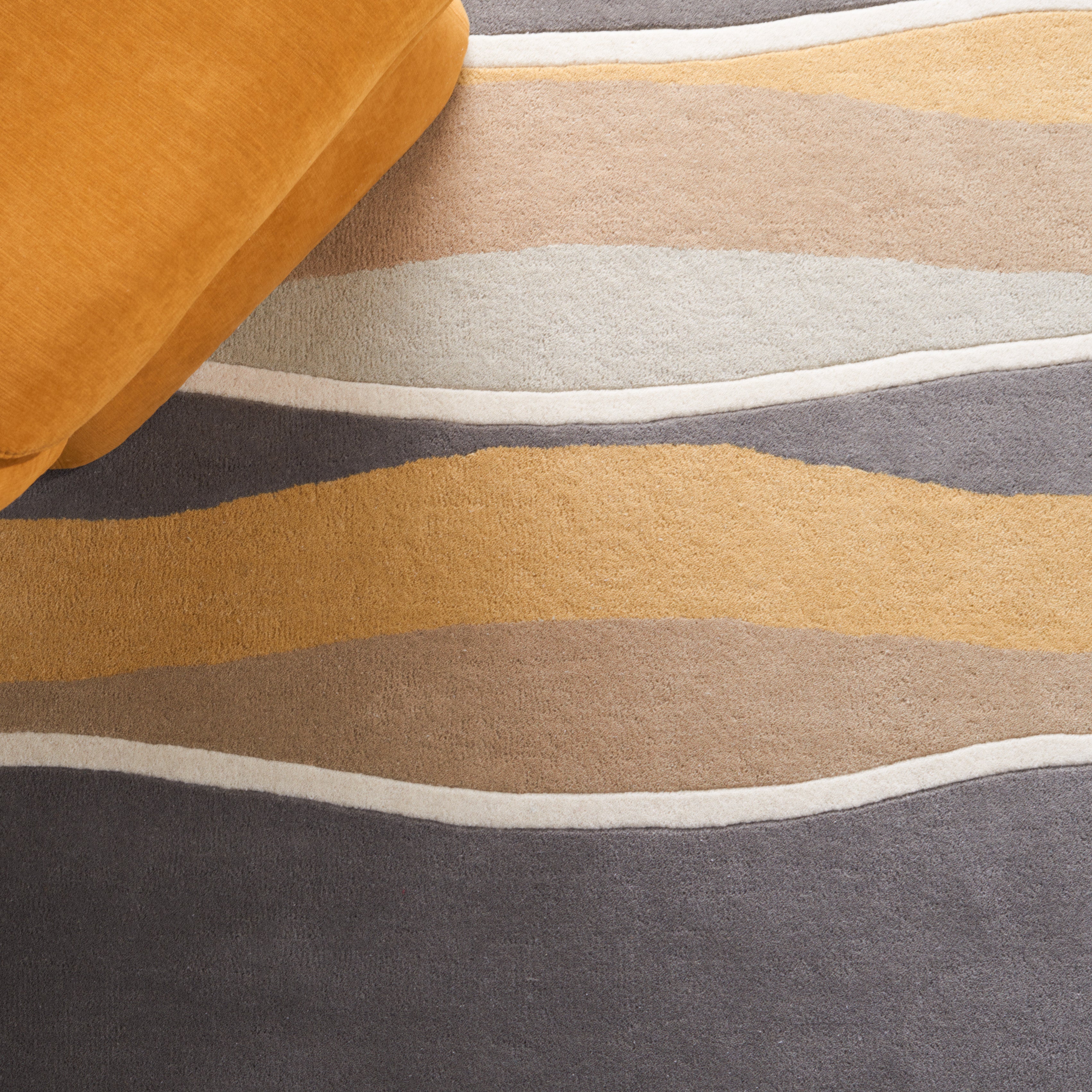 Grey / Gold