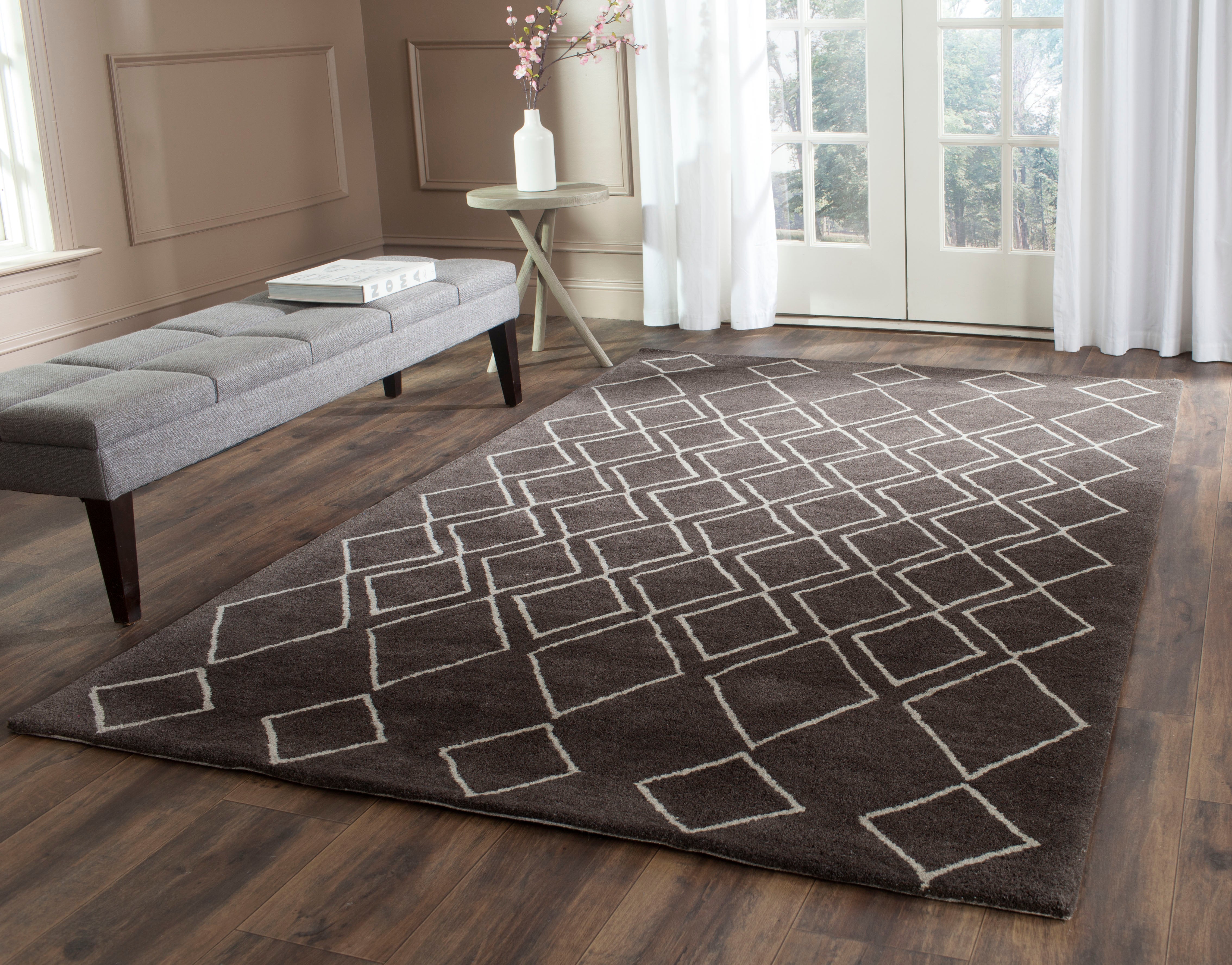 Ivory / Dark Grey