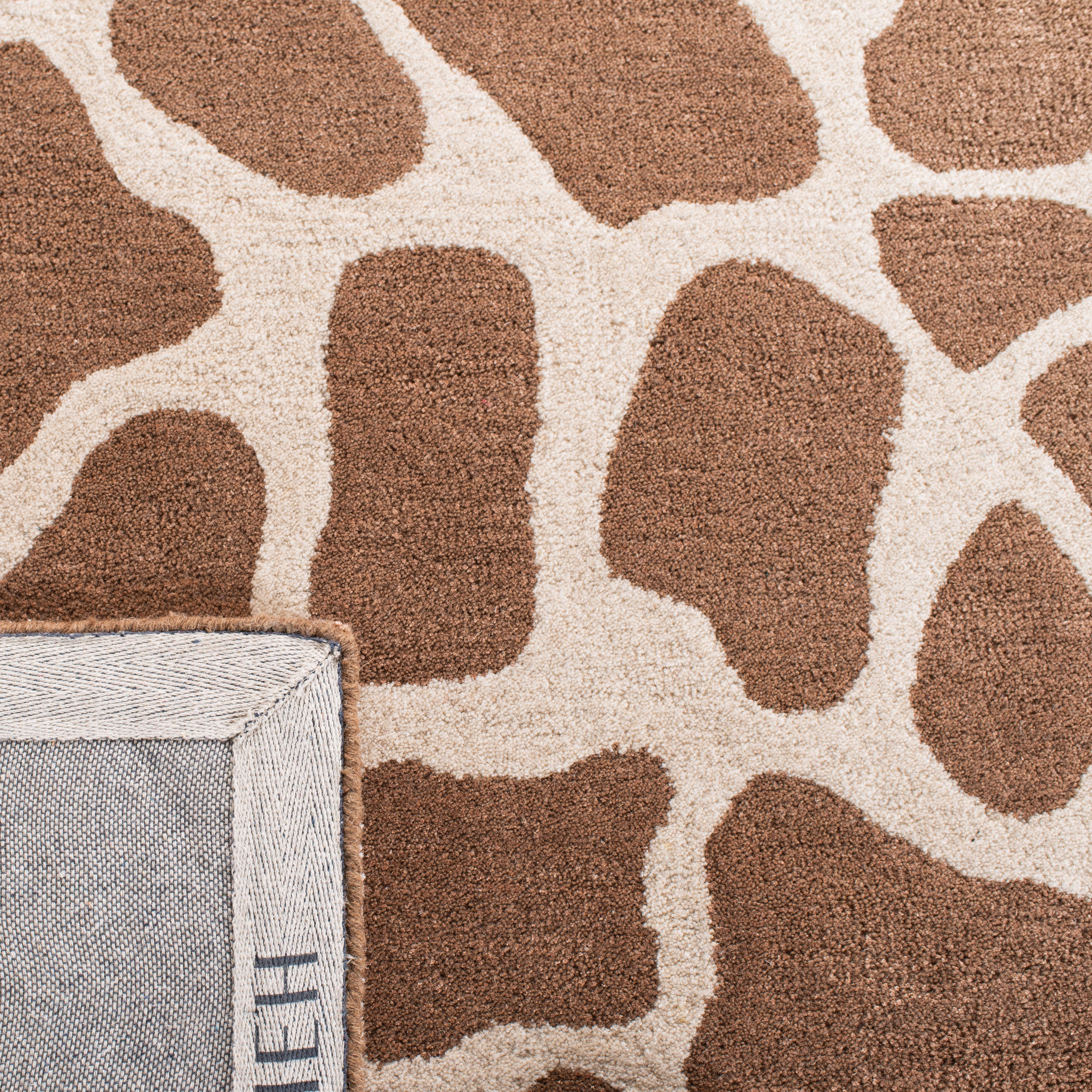Beige / Brown