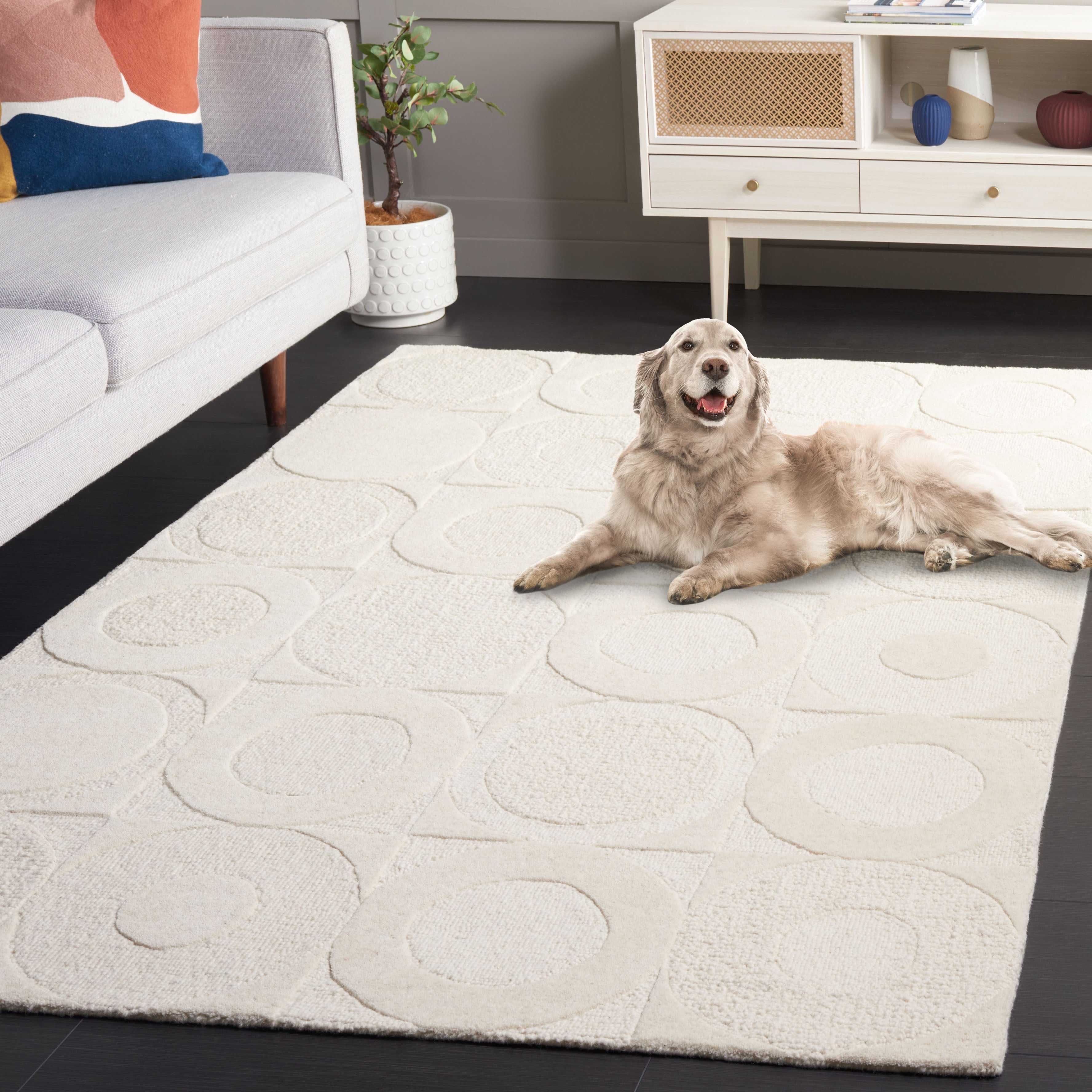 Beige / Ivory