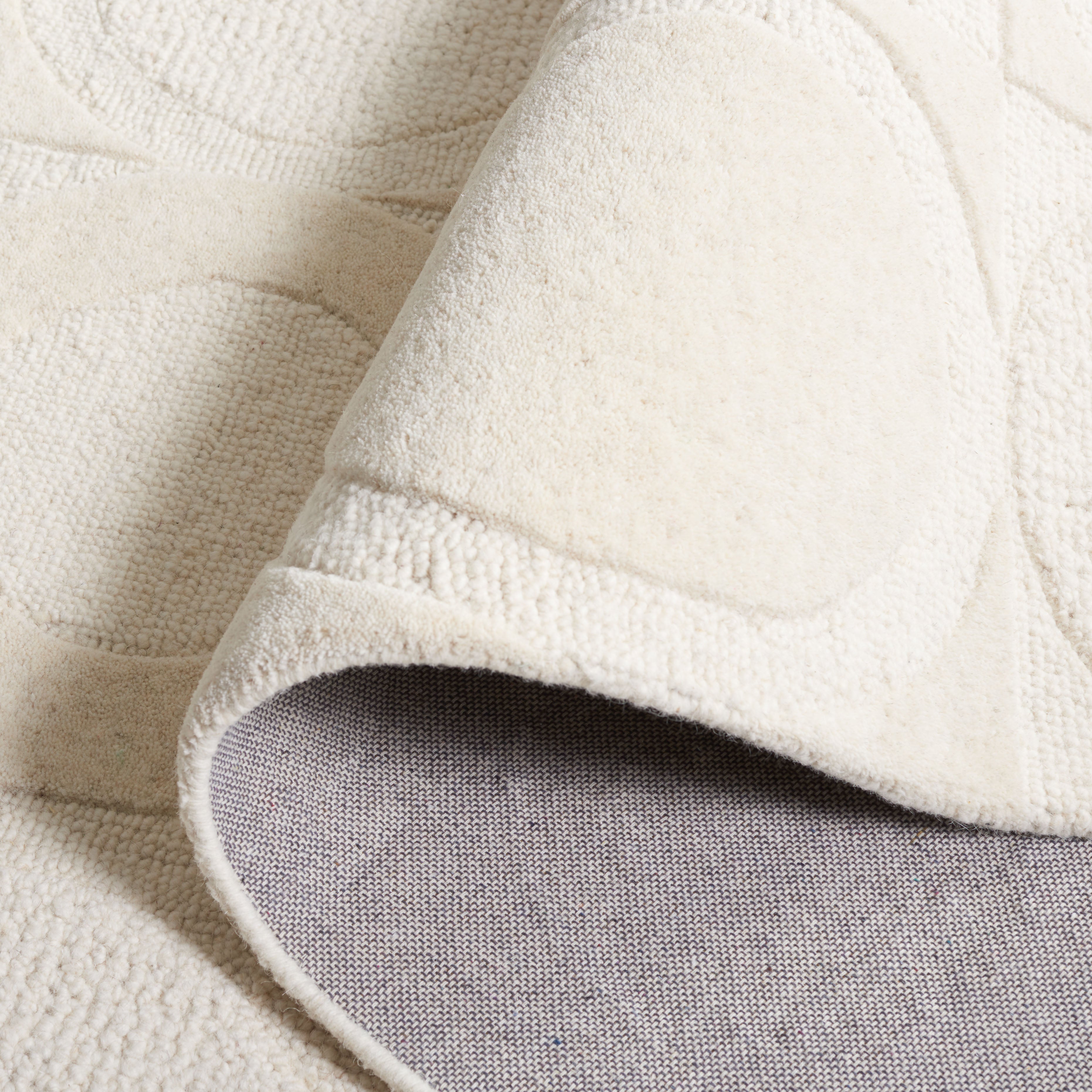 Beige / Ivory