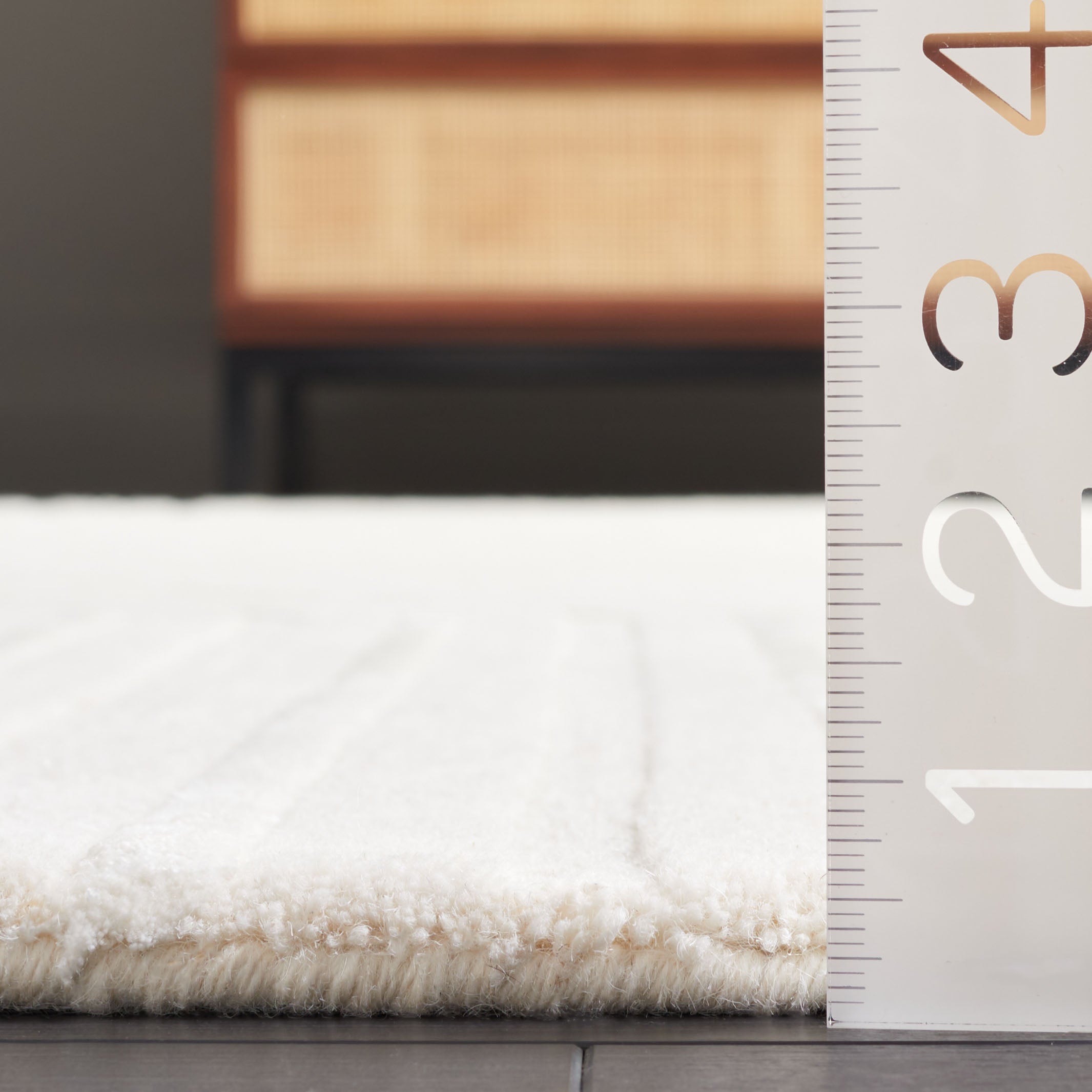 Beige / Ivory