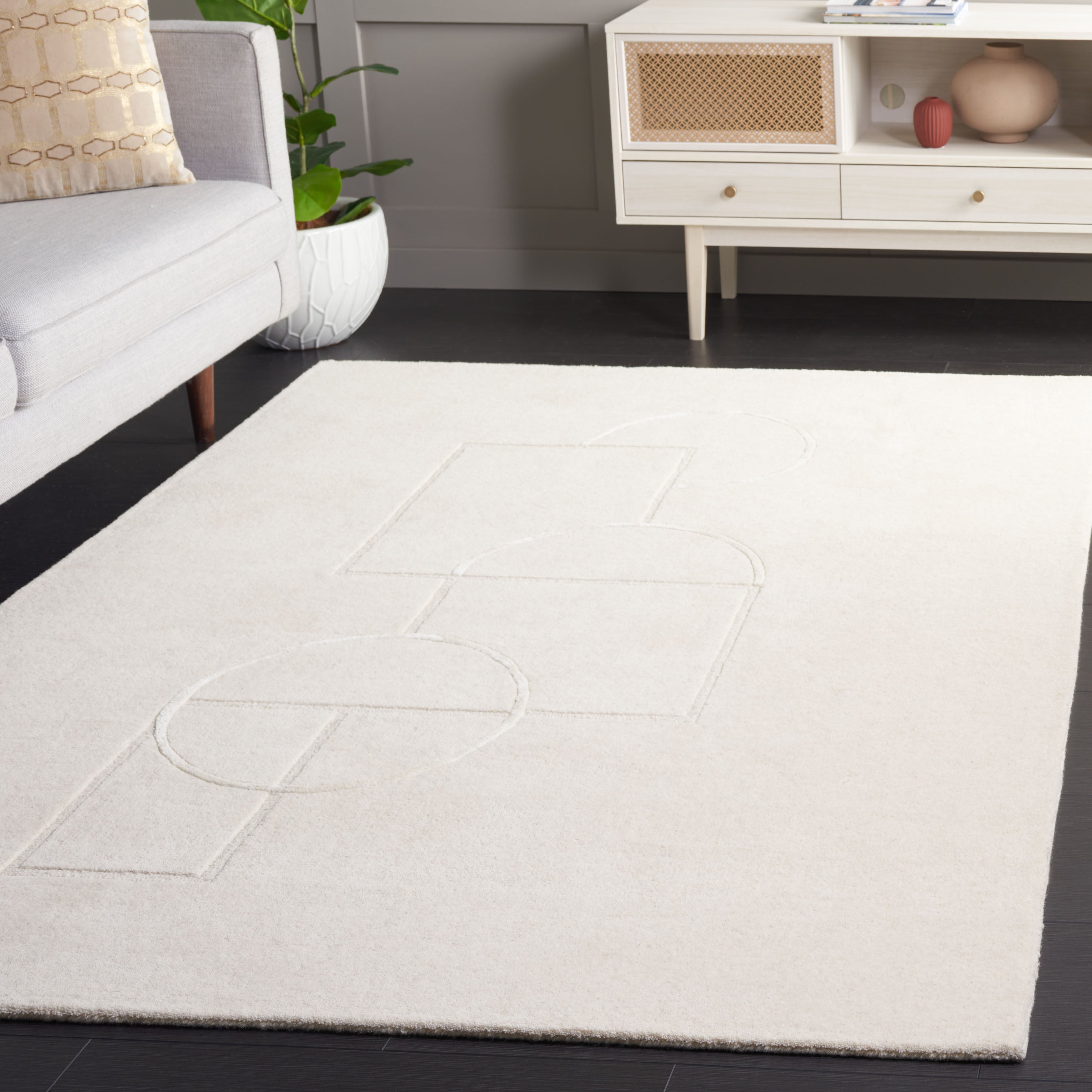 Beige / Ivory