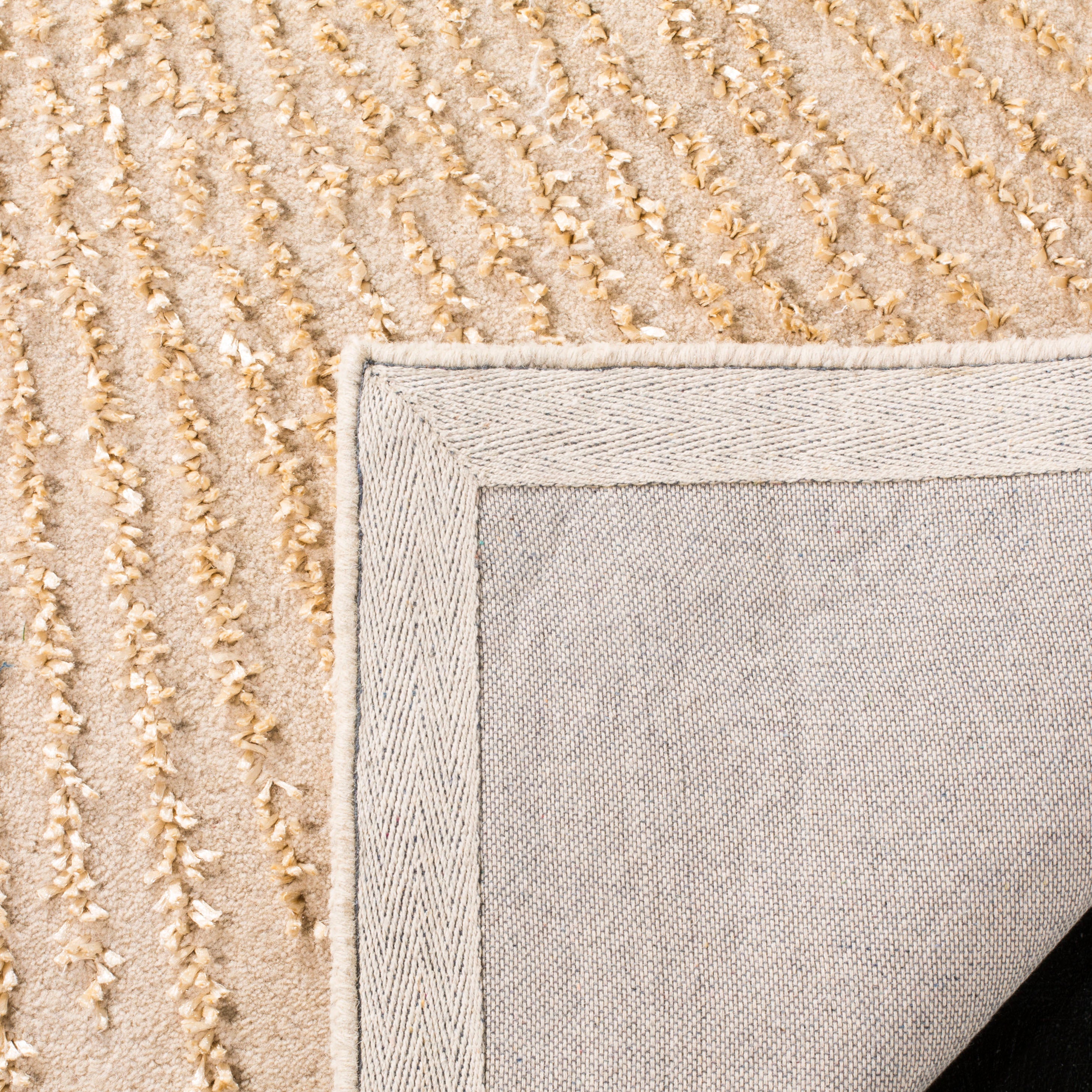Beige / Beige