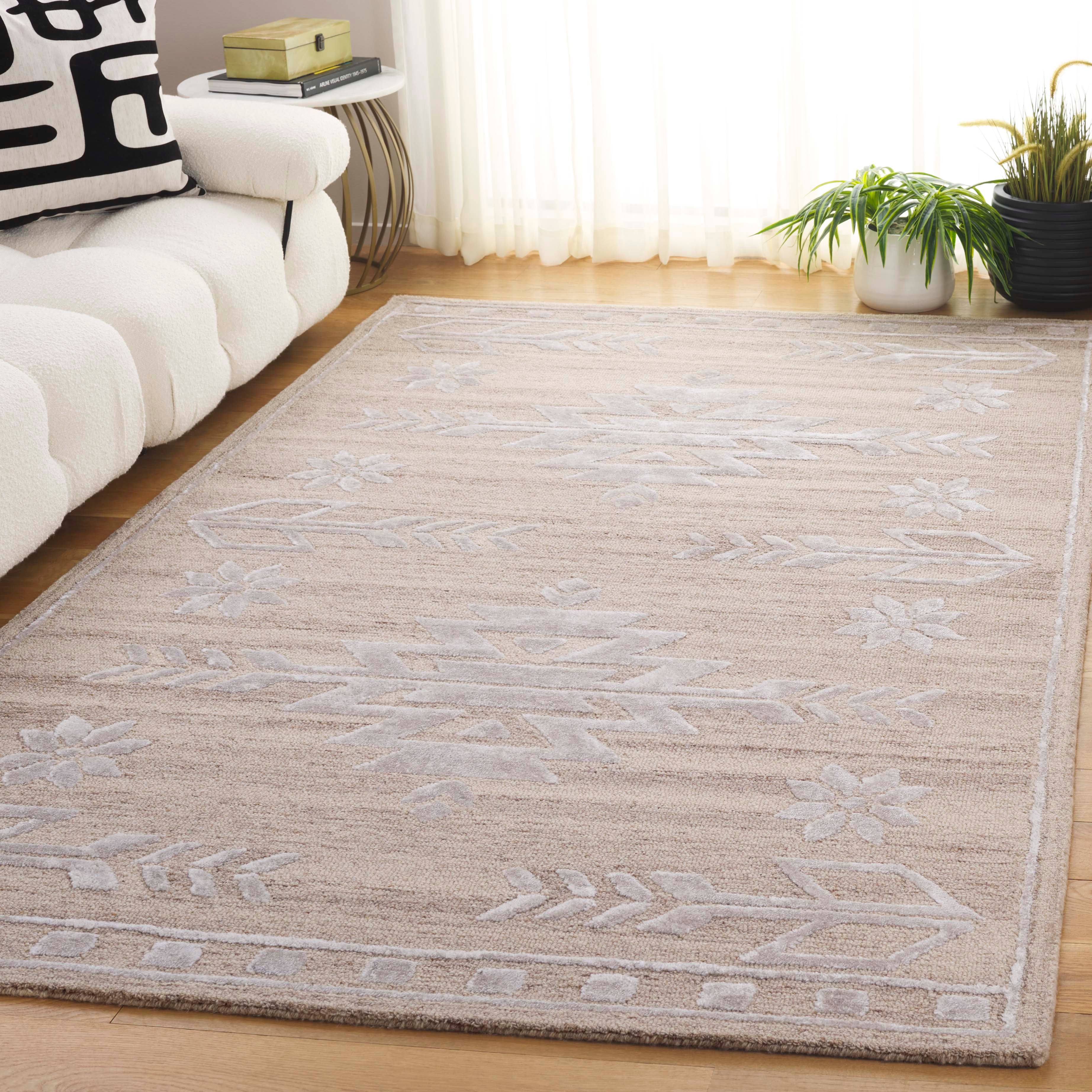 Beige / Ivory