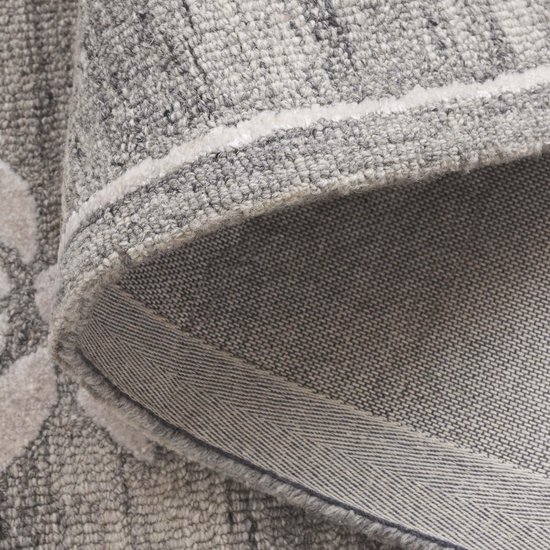 Grey / Ivory