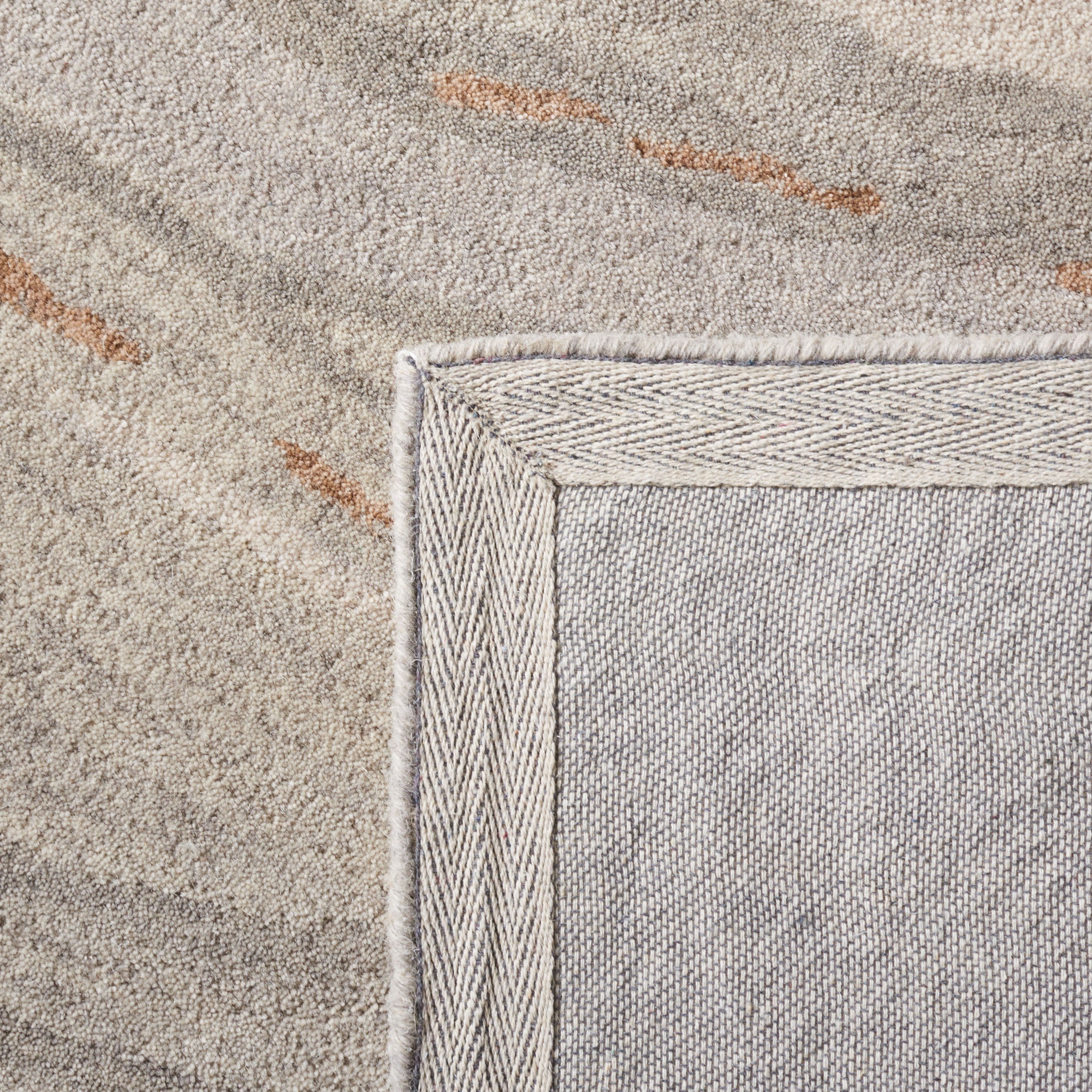 Beige / Grey