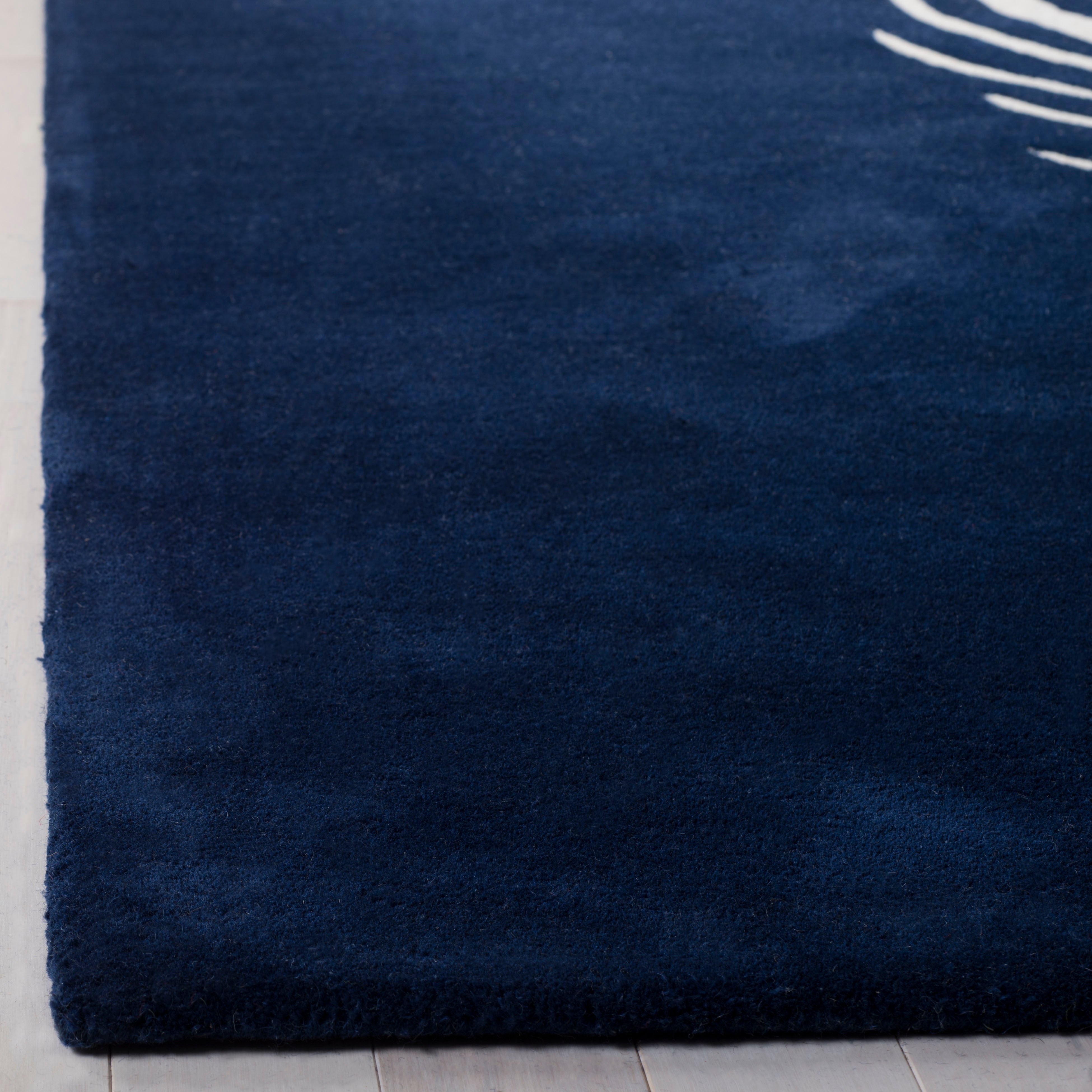 Navy / Ivory
