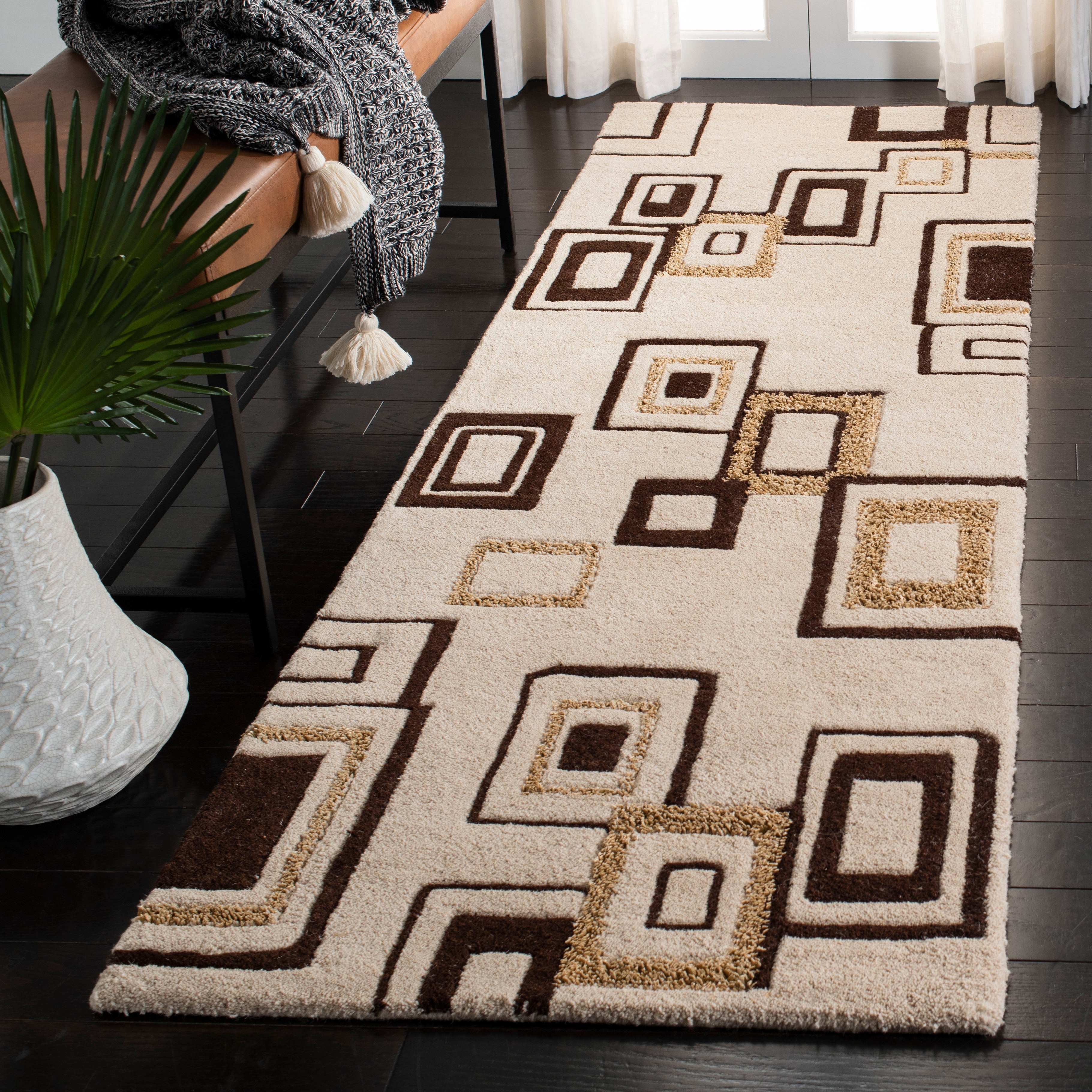 Beige / Brown