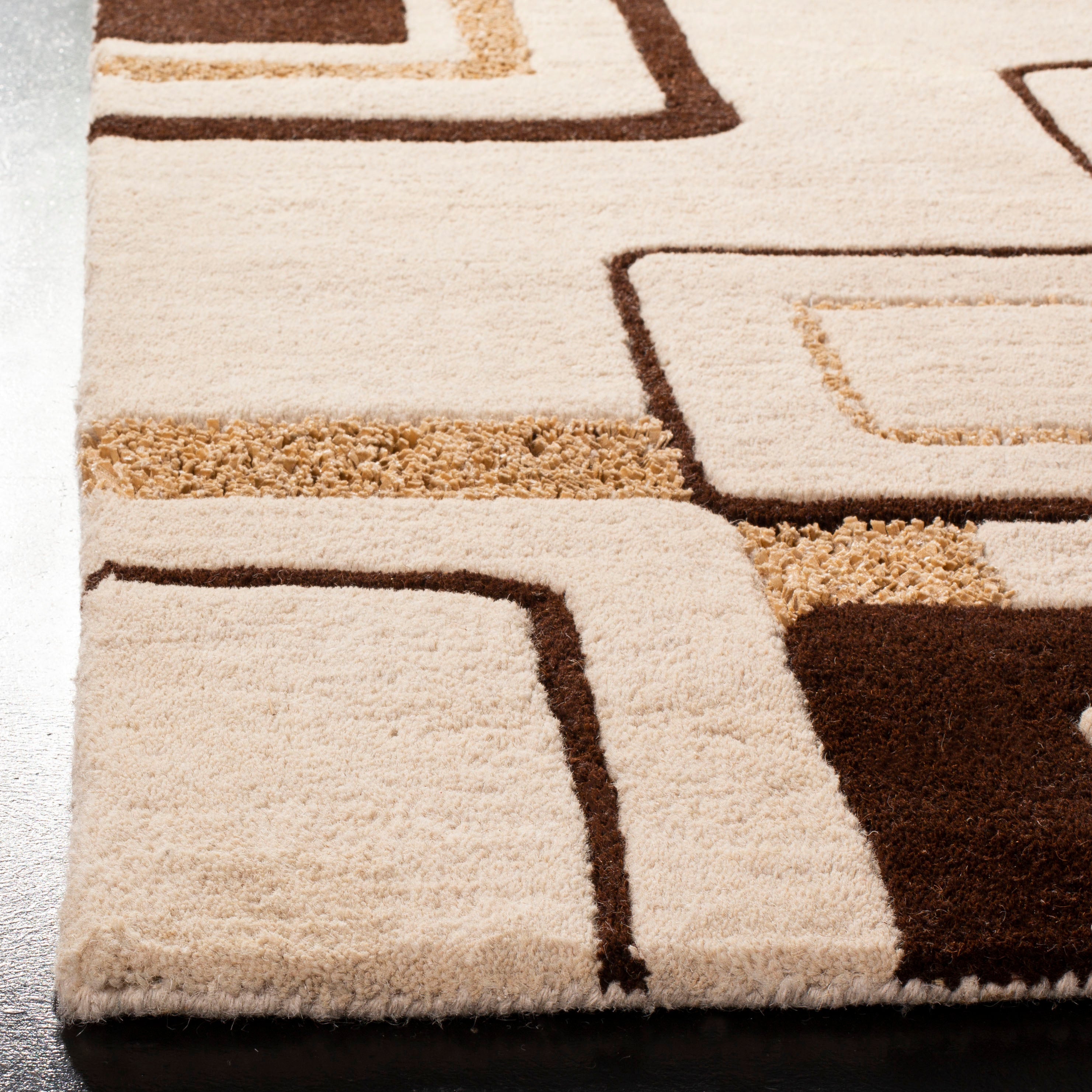 Beige / Brown