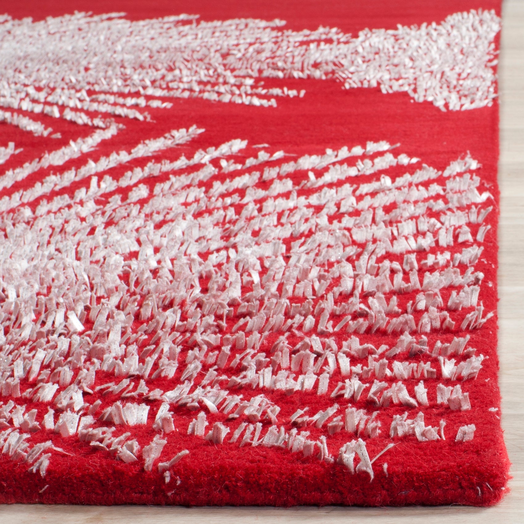 Red / Ivory
