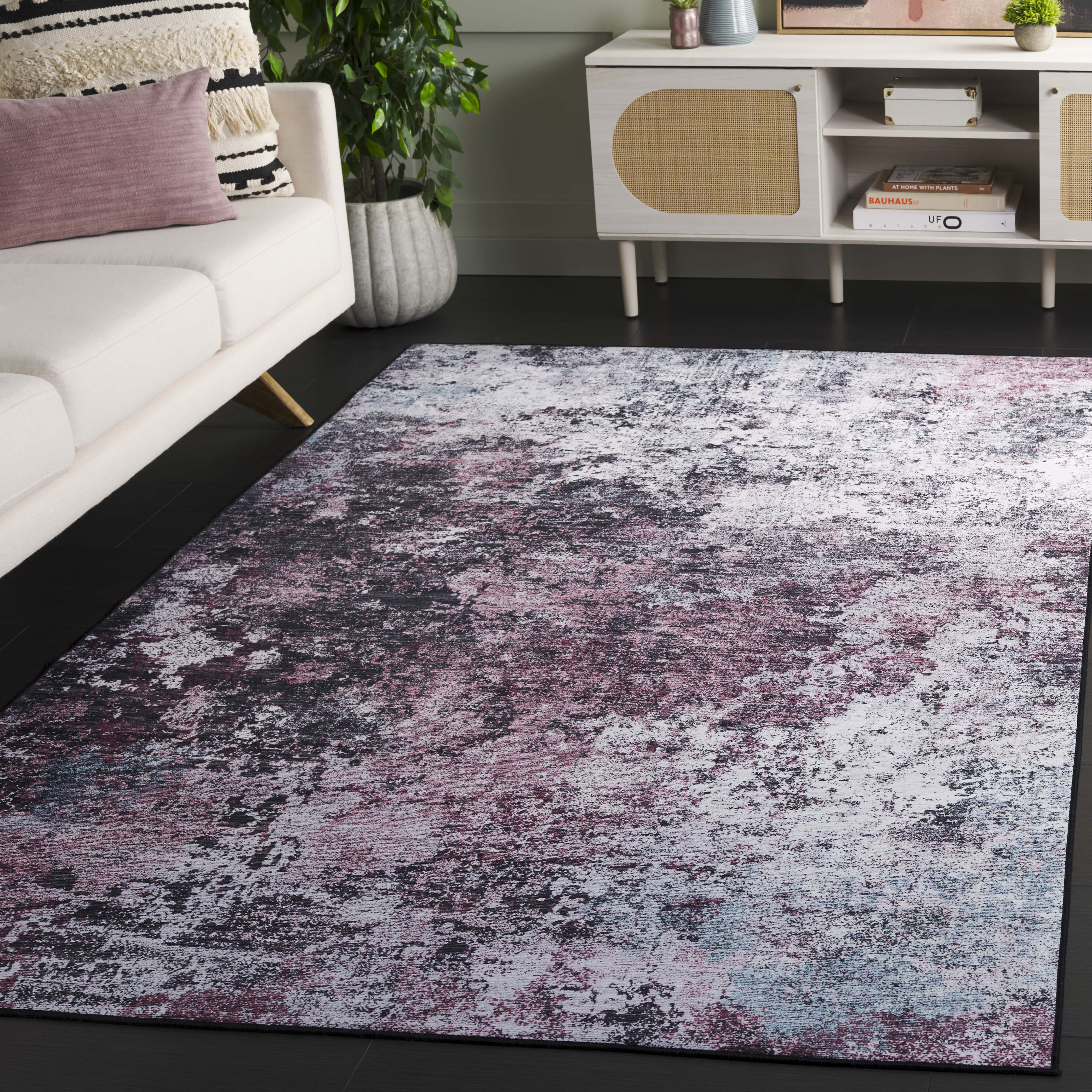 Plum / Black