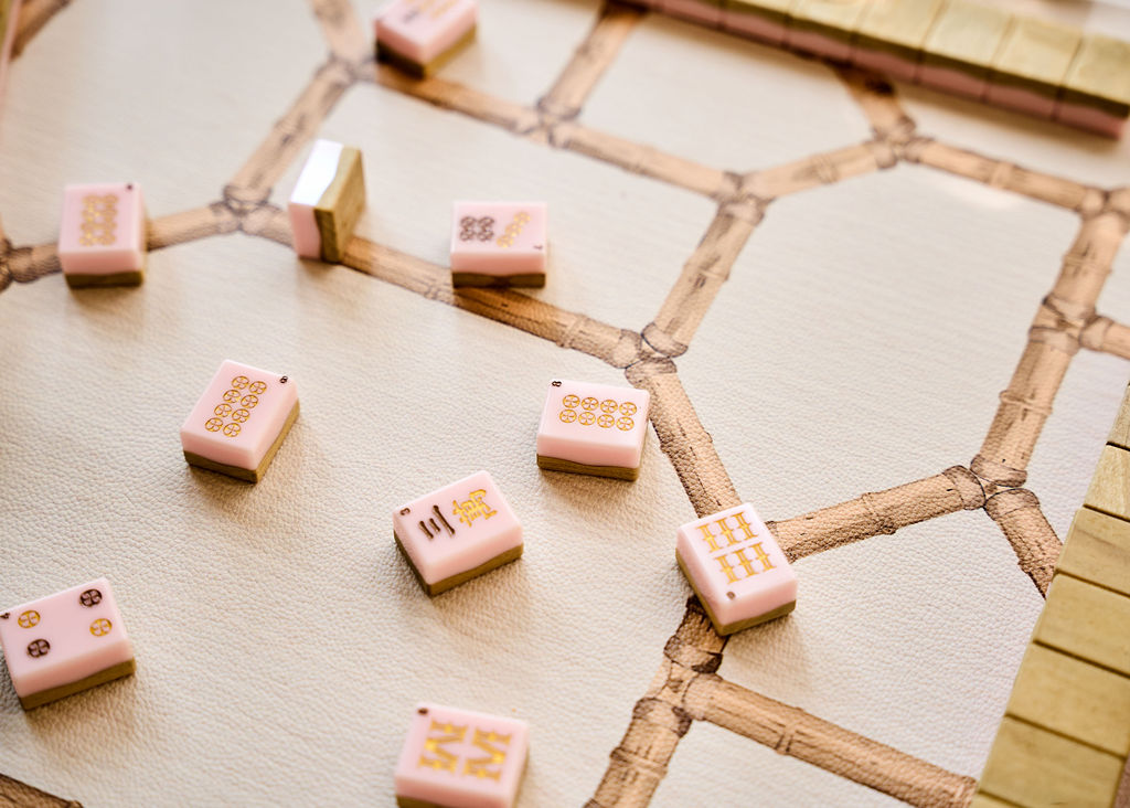 The Veranda Mahjong Mat - Bamboo Neutral with Fringe