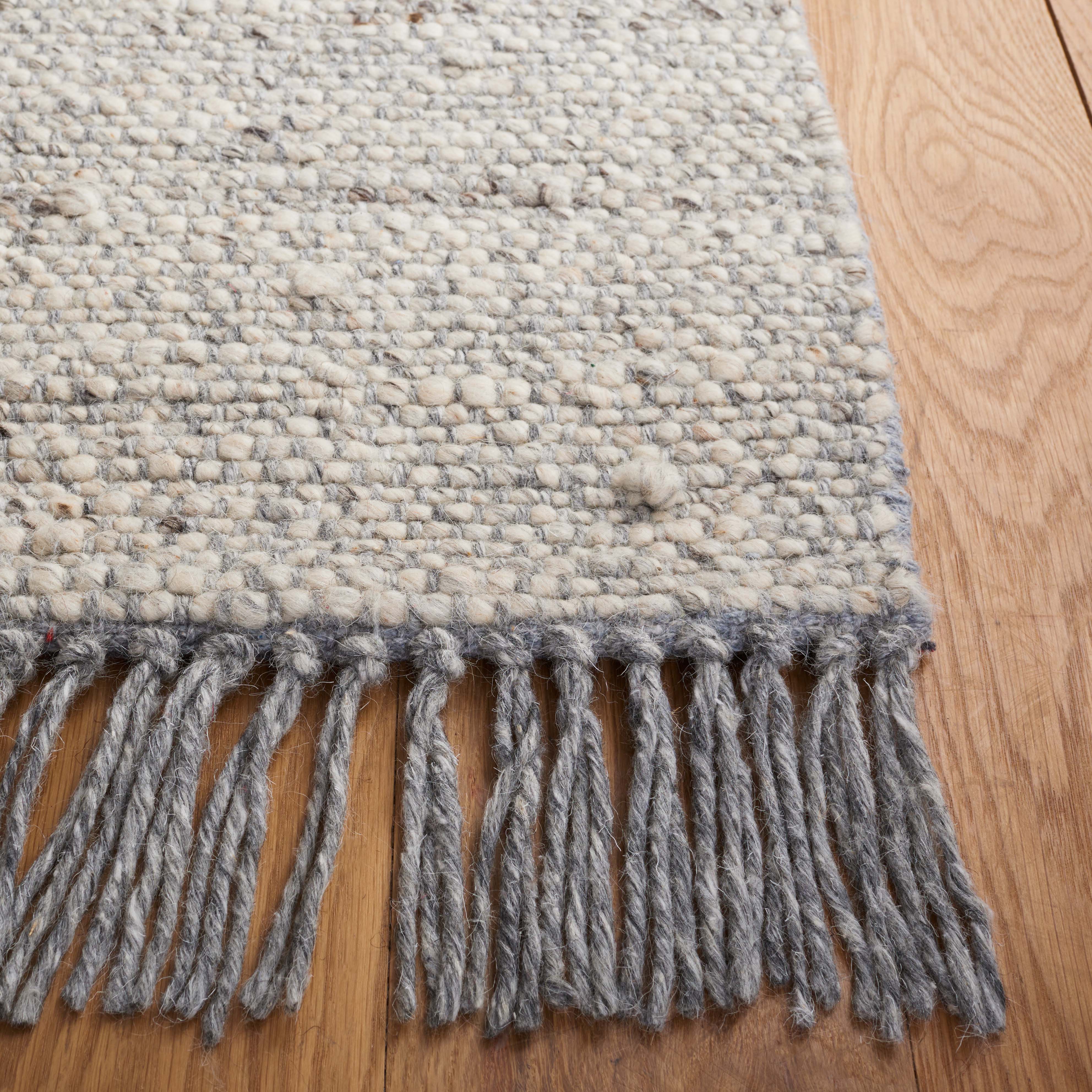 Vermont 701 Rug | Safavieh - VRM701 - Ivory / Grey