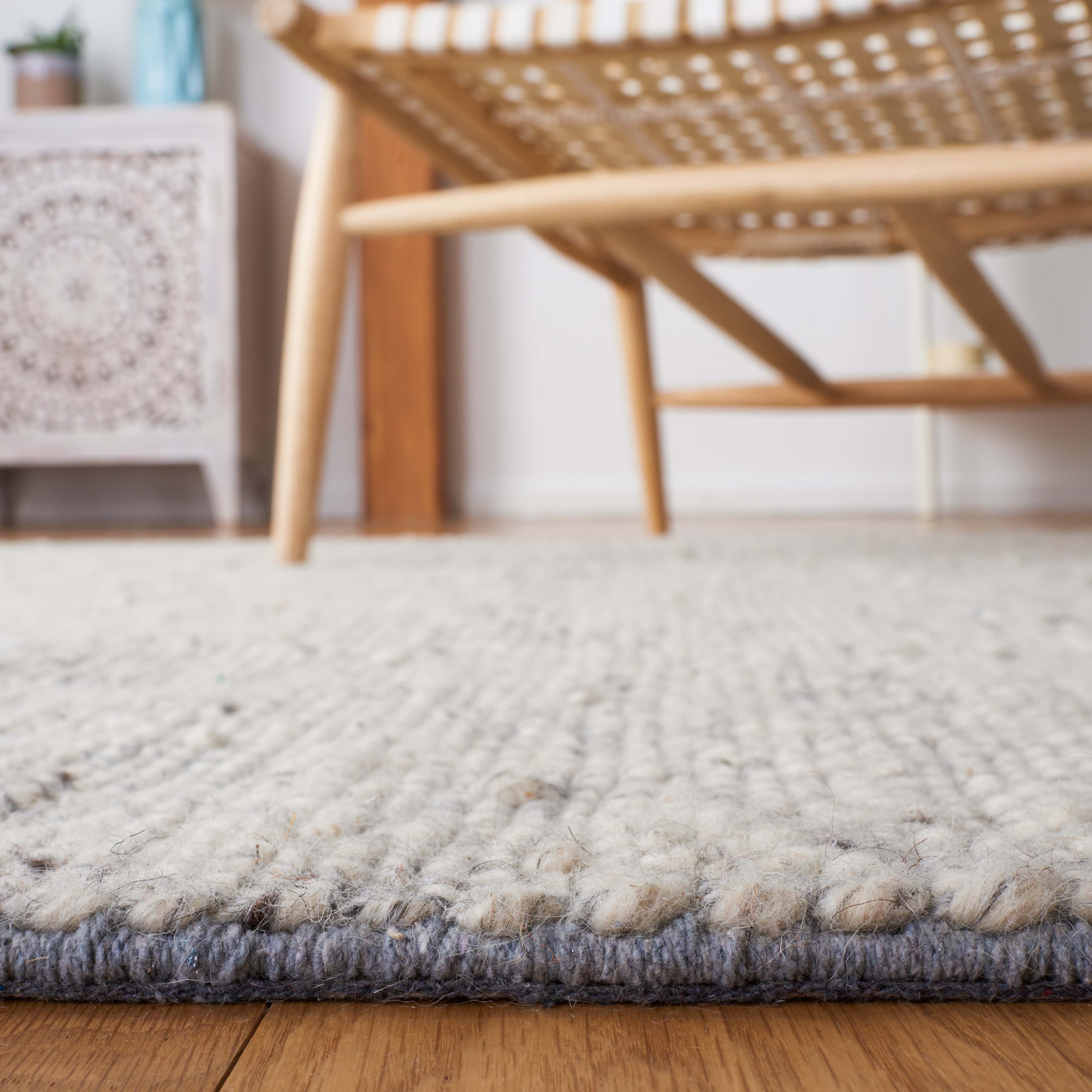 Vermont 701 Rug | Safavieh - VRM701 - Ivory / Grey
