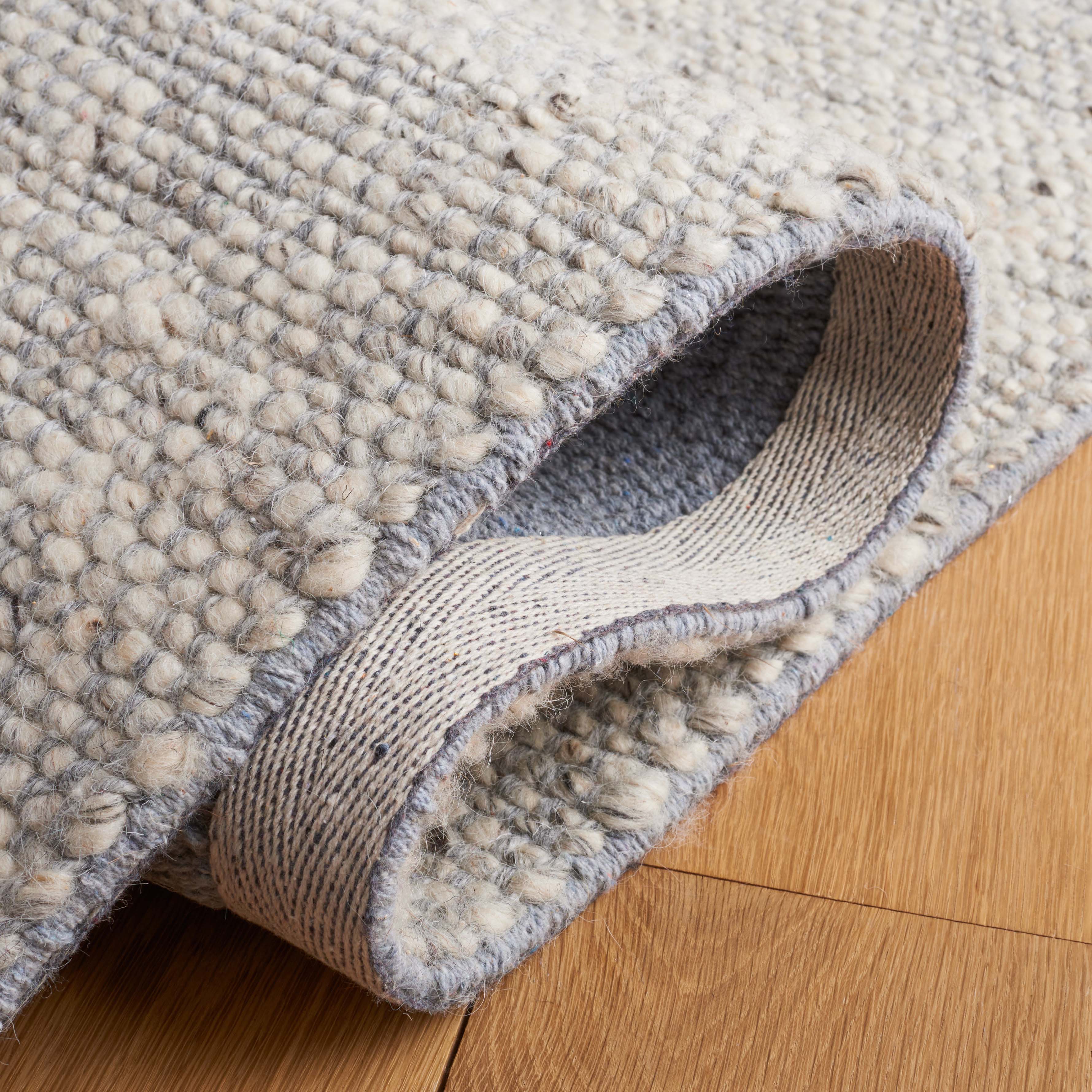 Vermont 701 Rug | Safavieh - VRM701 - Ivory / Grey