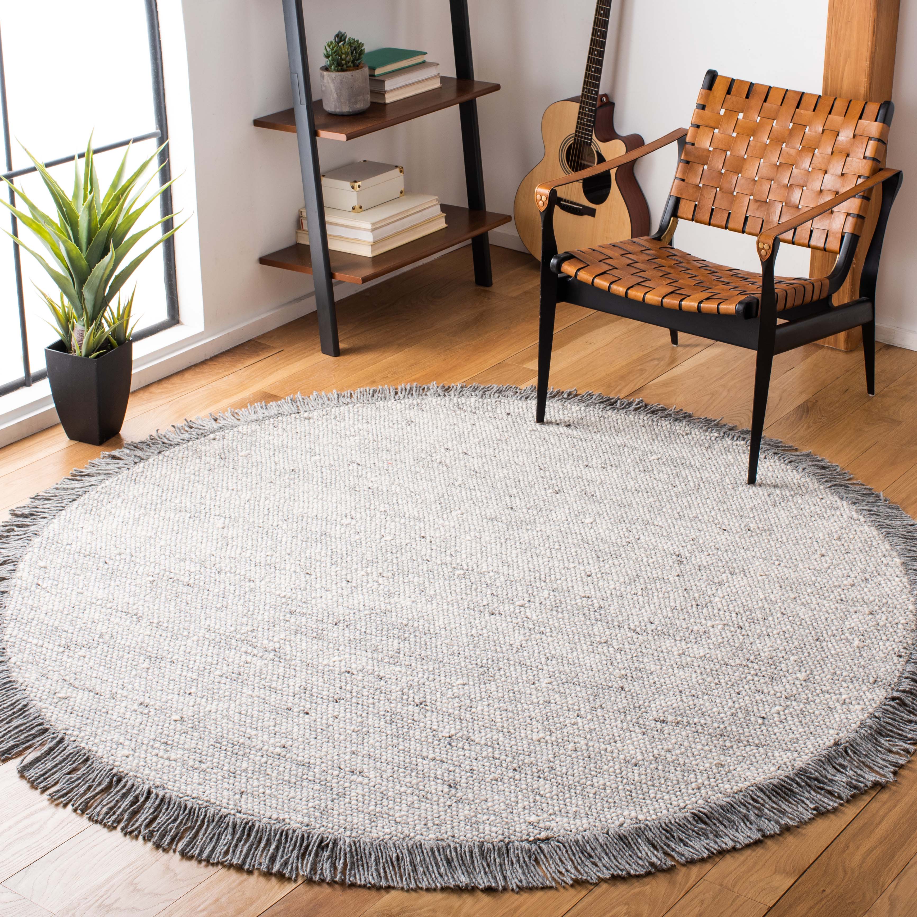 Vermont 701 Rug | Safavieh - VRM701 - Ivory / Grey