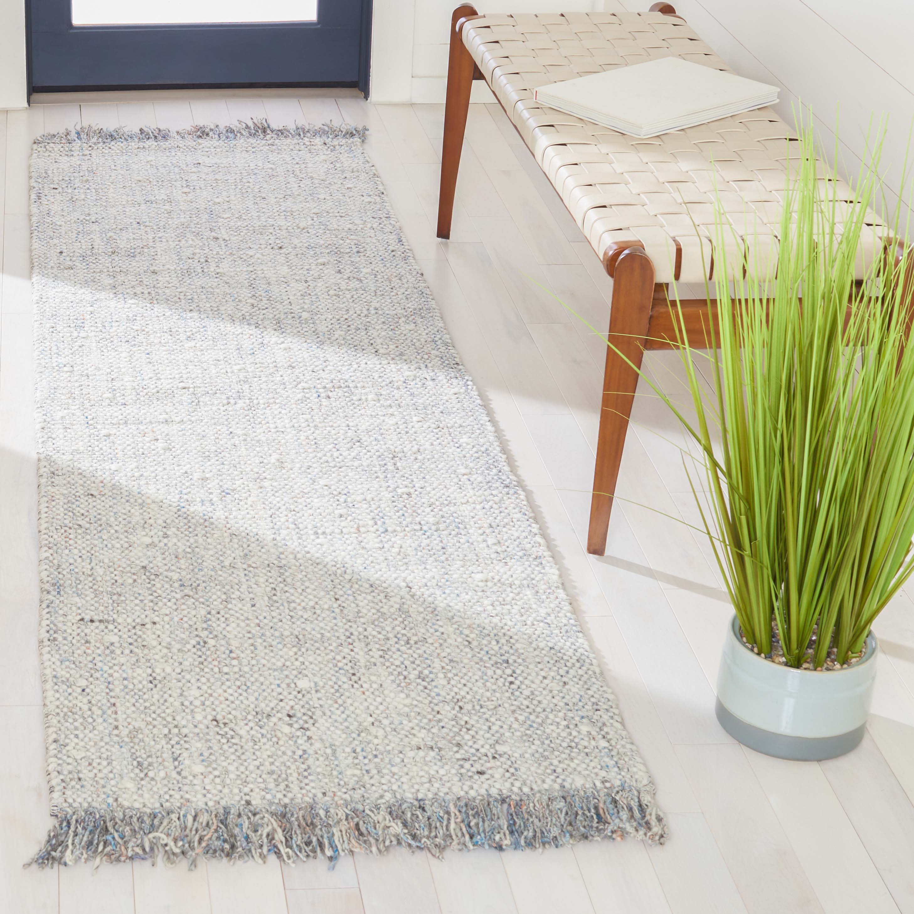 Vermont 701 Rug | Safavieh - VRM701 - Light Grey / Ivory