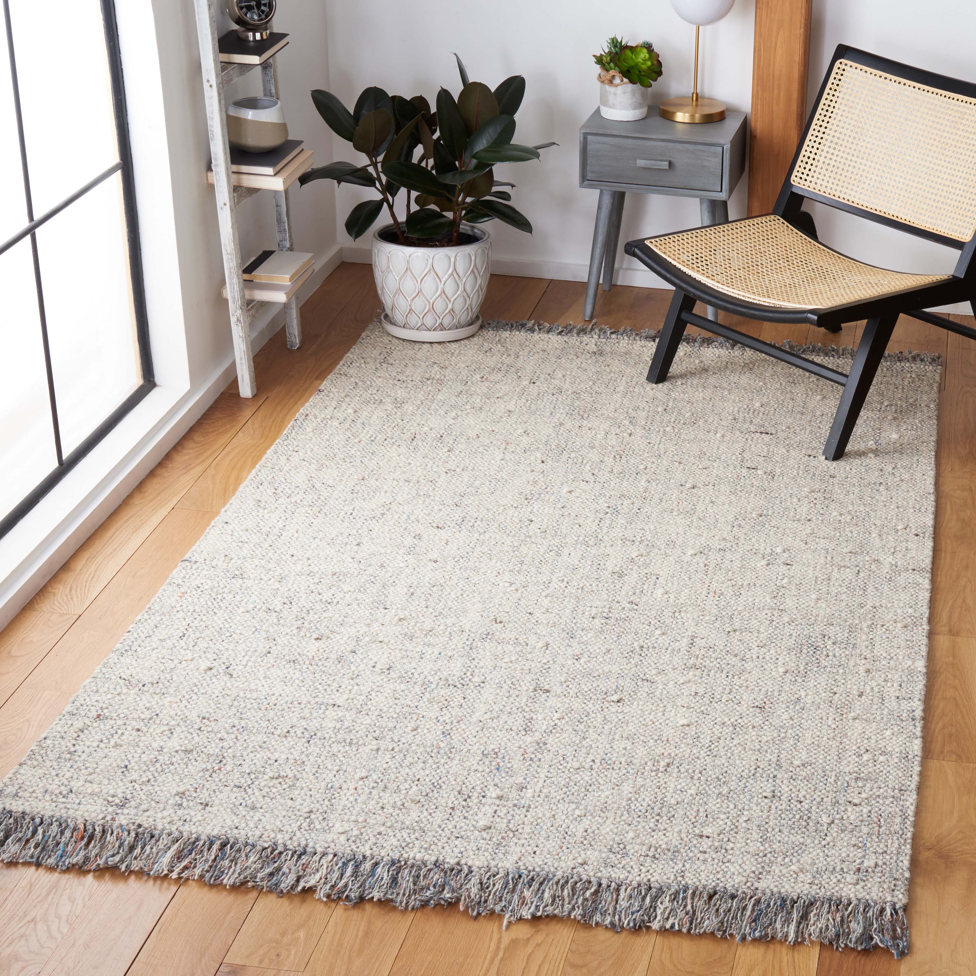 Vermont 701 Rug | Safavieh - VRM701 - Light Grey / Ivory