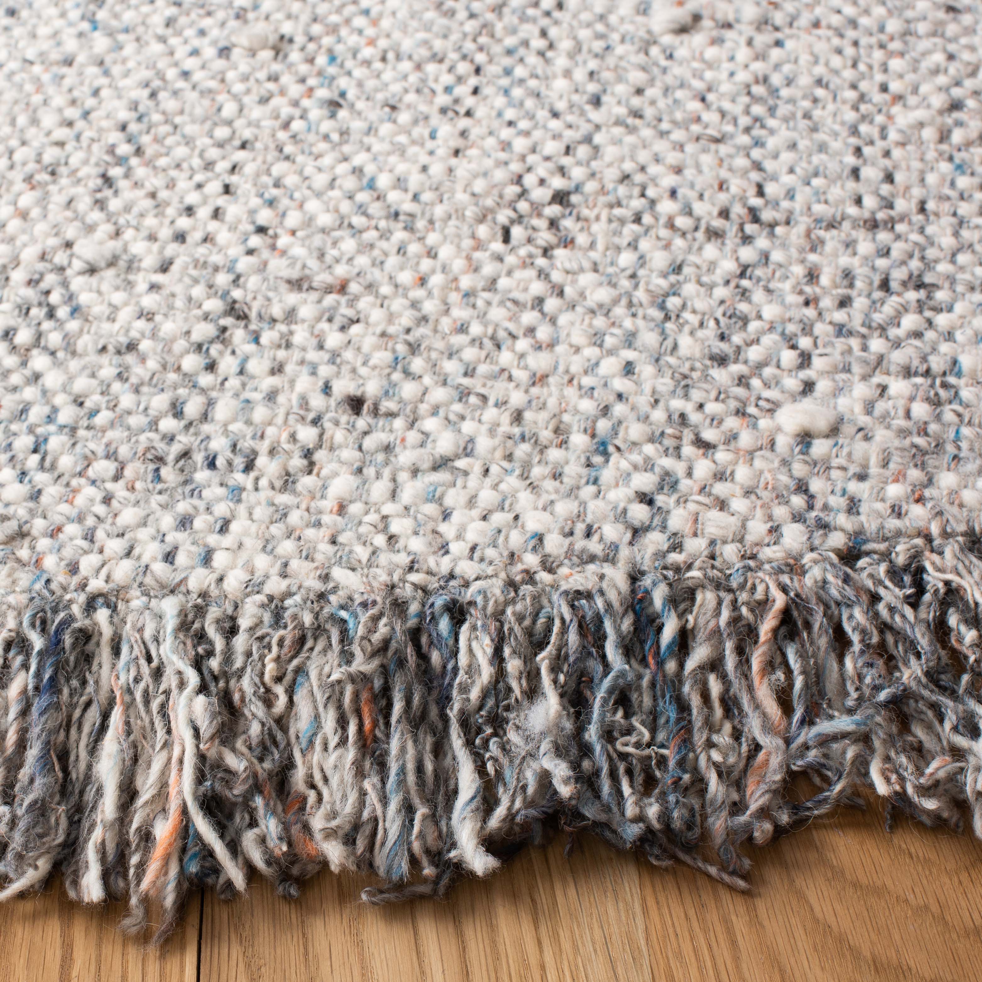 Vermont 701 Rug | Safavieh - VRM701 - Light Grey / Ivory
